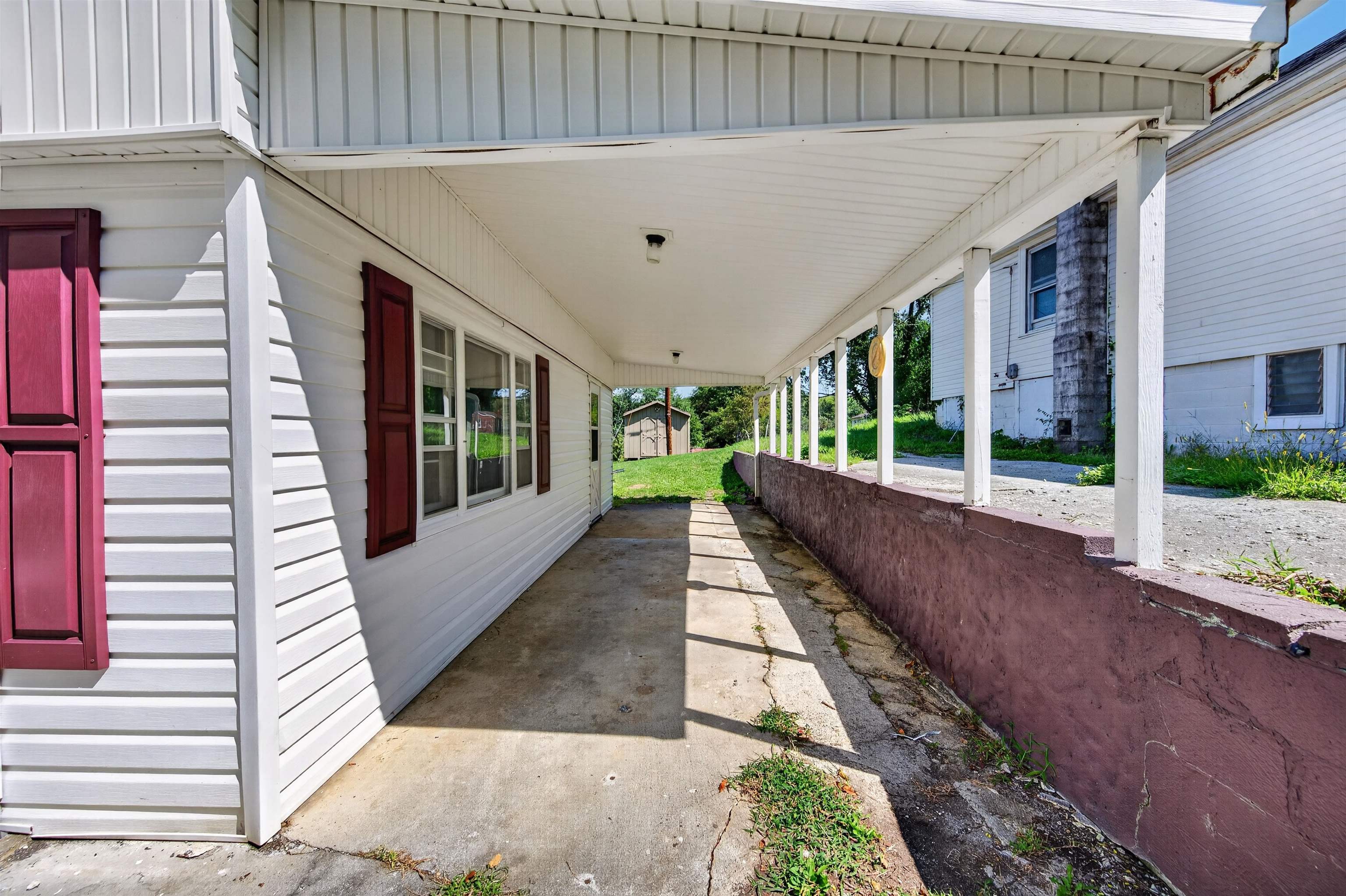 713 Elizabeth Street Pulaski VA 24301