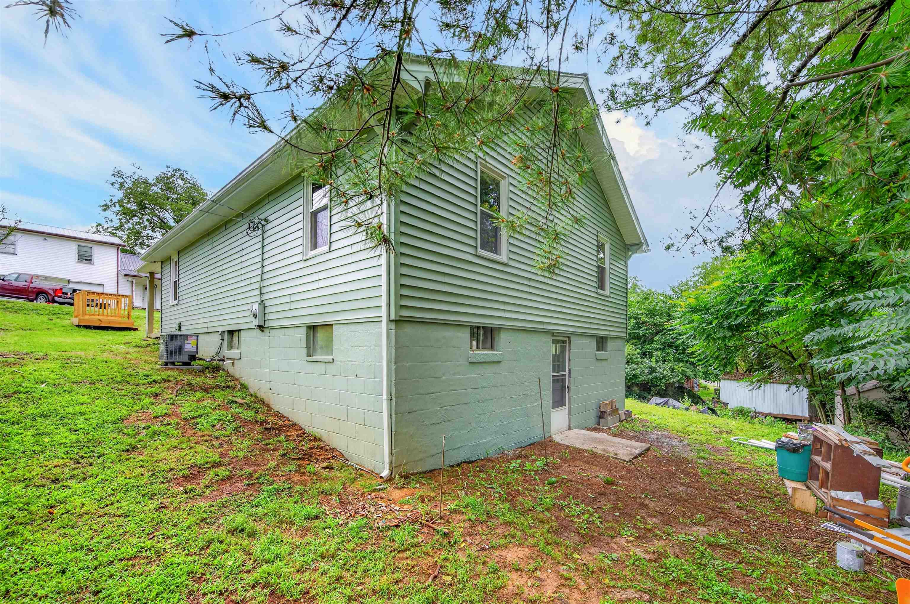 3721 Largen Hill Court Pulaski VA 24301