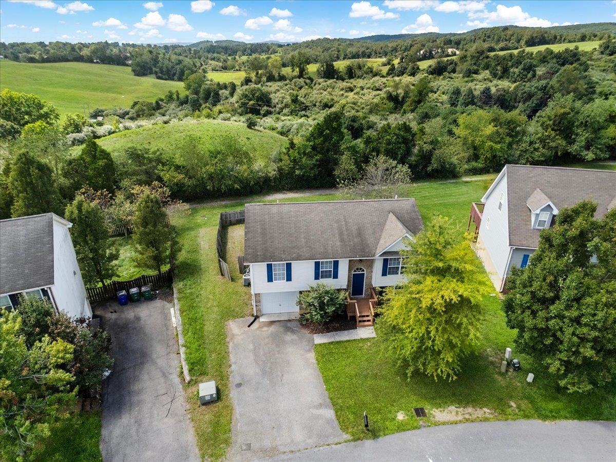 235 Sequoia Circle NW Christiansburg VA 24073