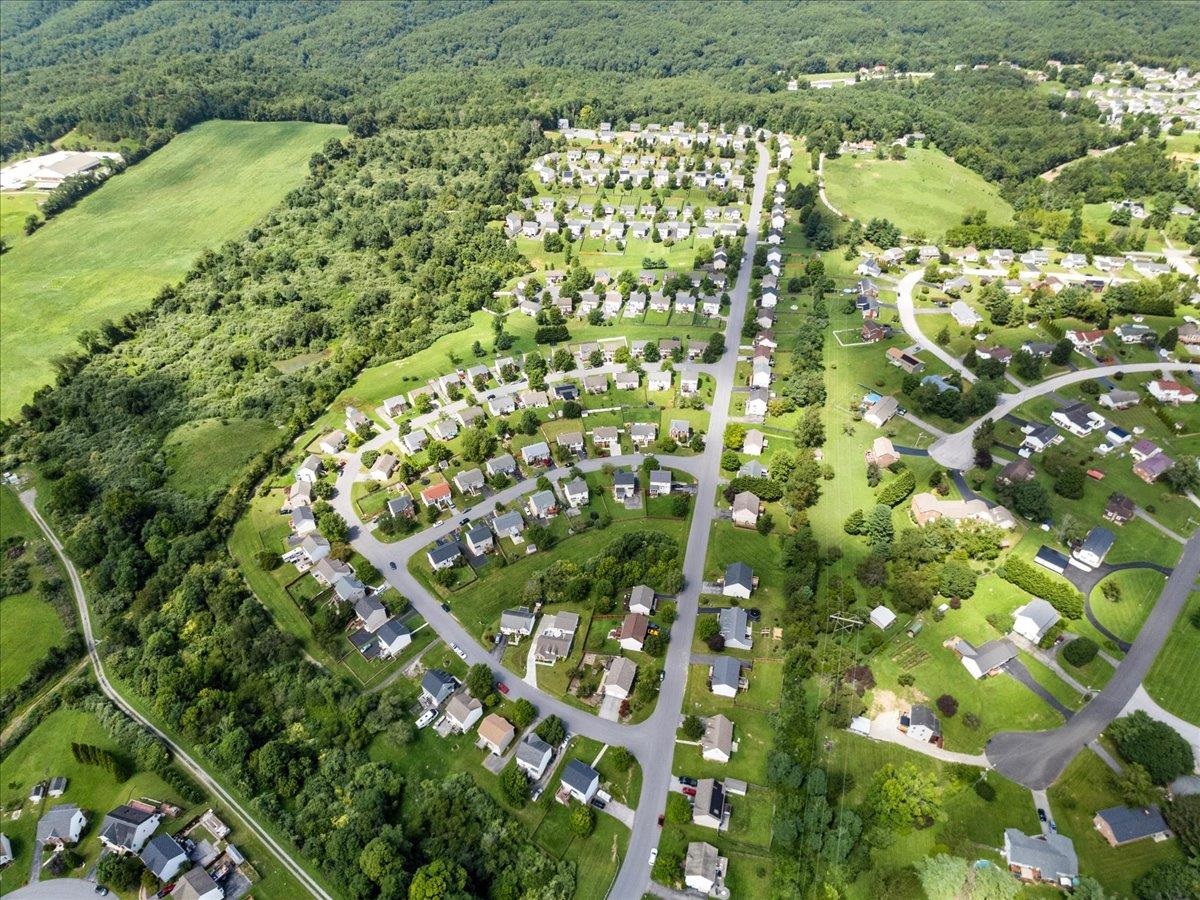 235 Sequoia Circle NW Christiansburg VA 24073
