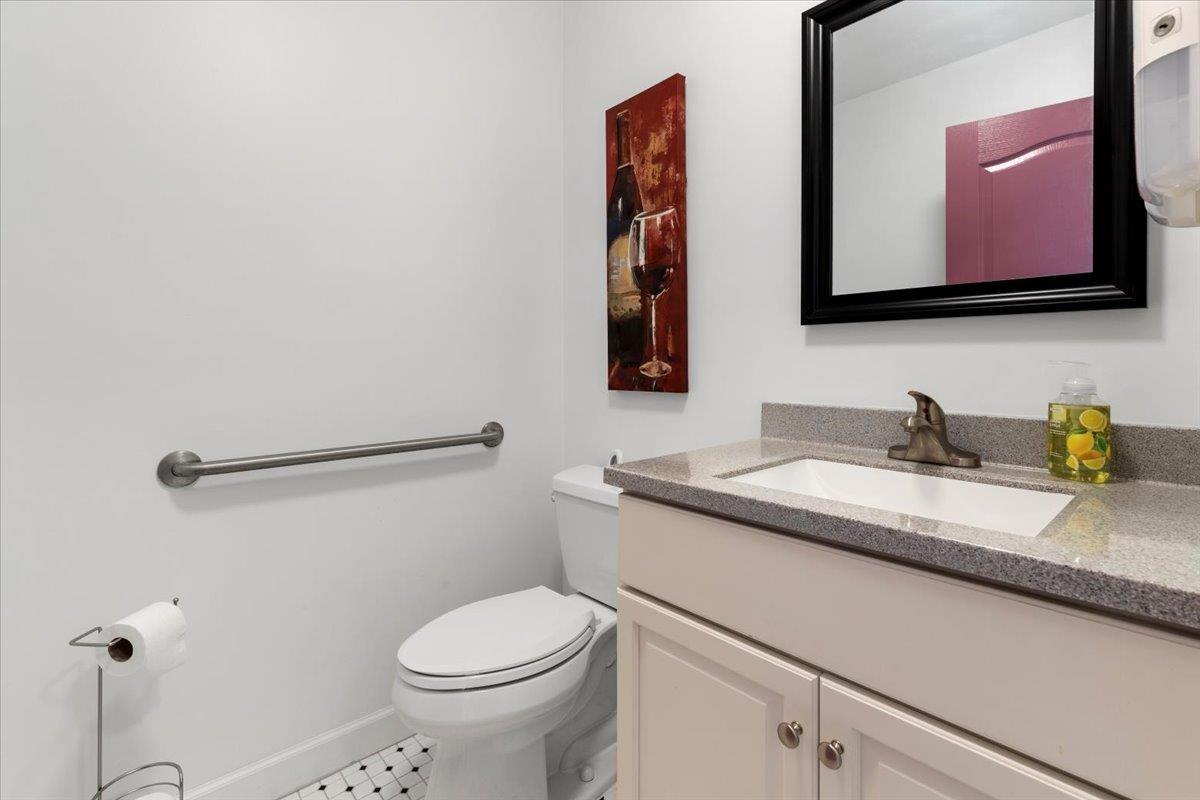 2664 Old Route 100 Road Draper VA 24324