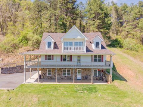 4723 Pleasant Grove Road Independence VA 24348