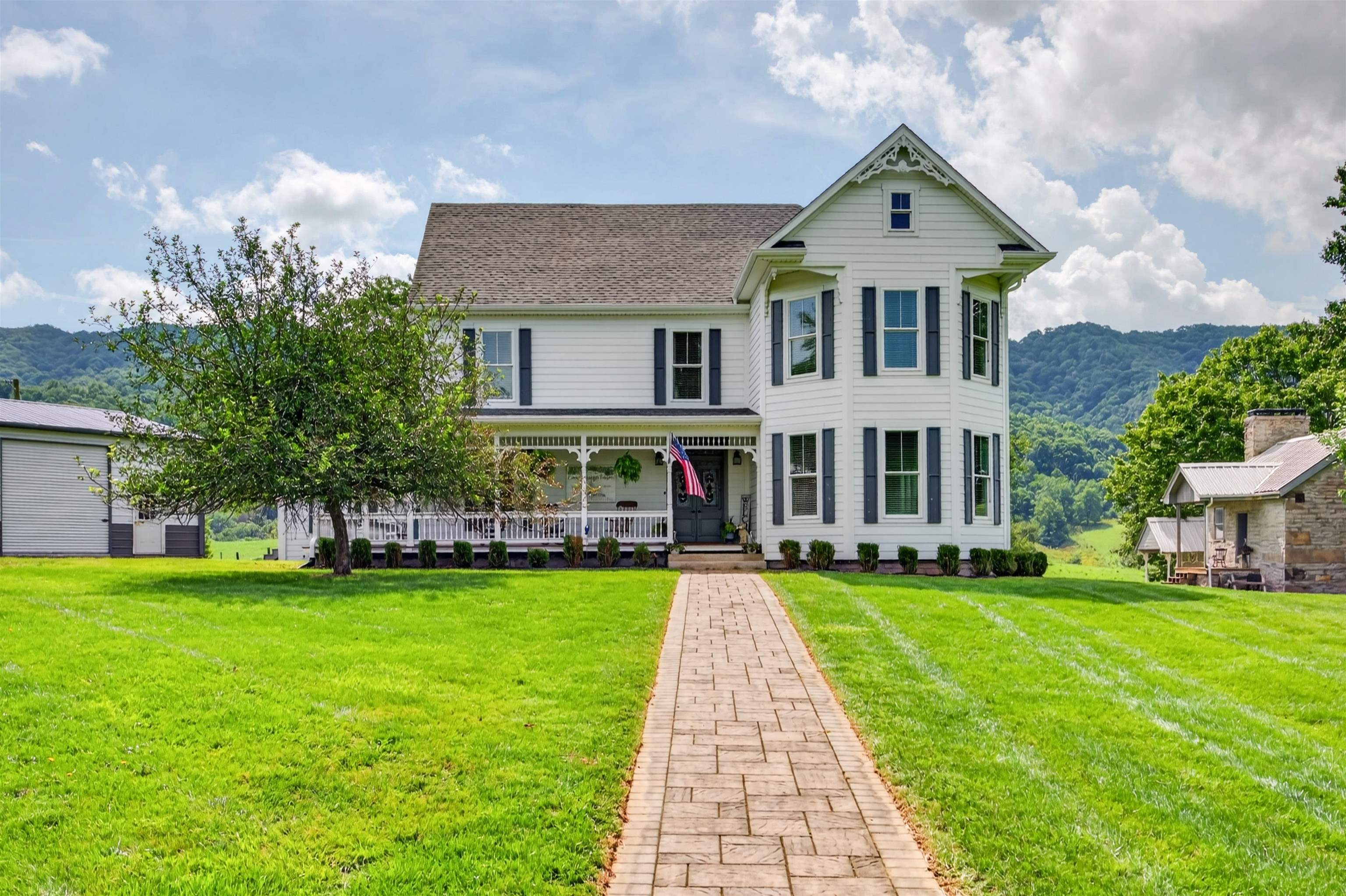 743 Crocketts Cove Road Wytheville VA 24382