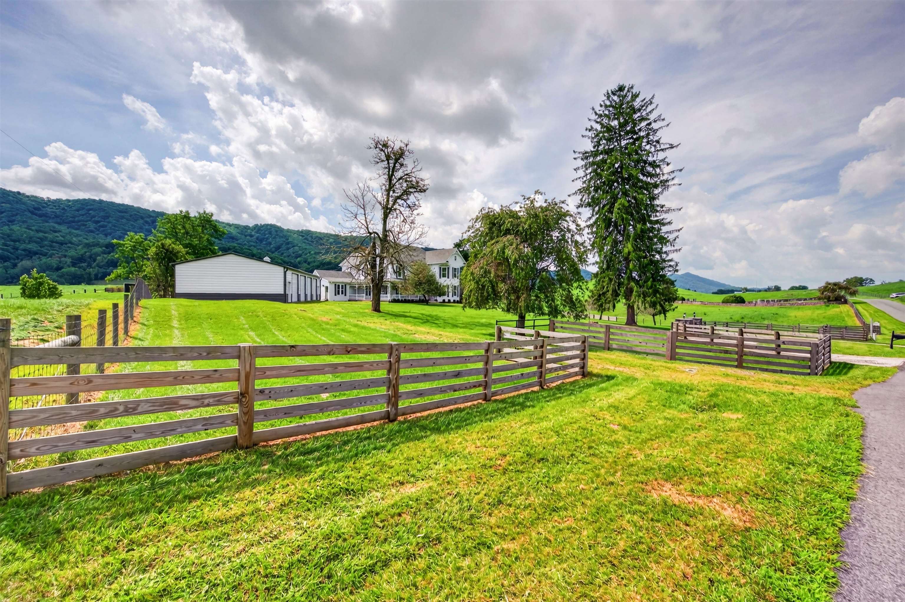 743 Crocketts Cove Road Wytheville VA 24382