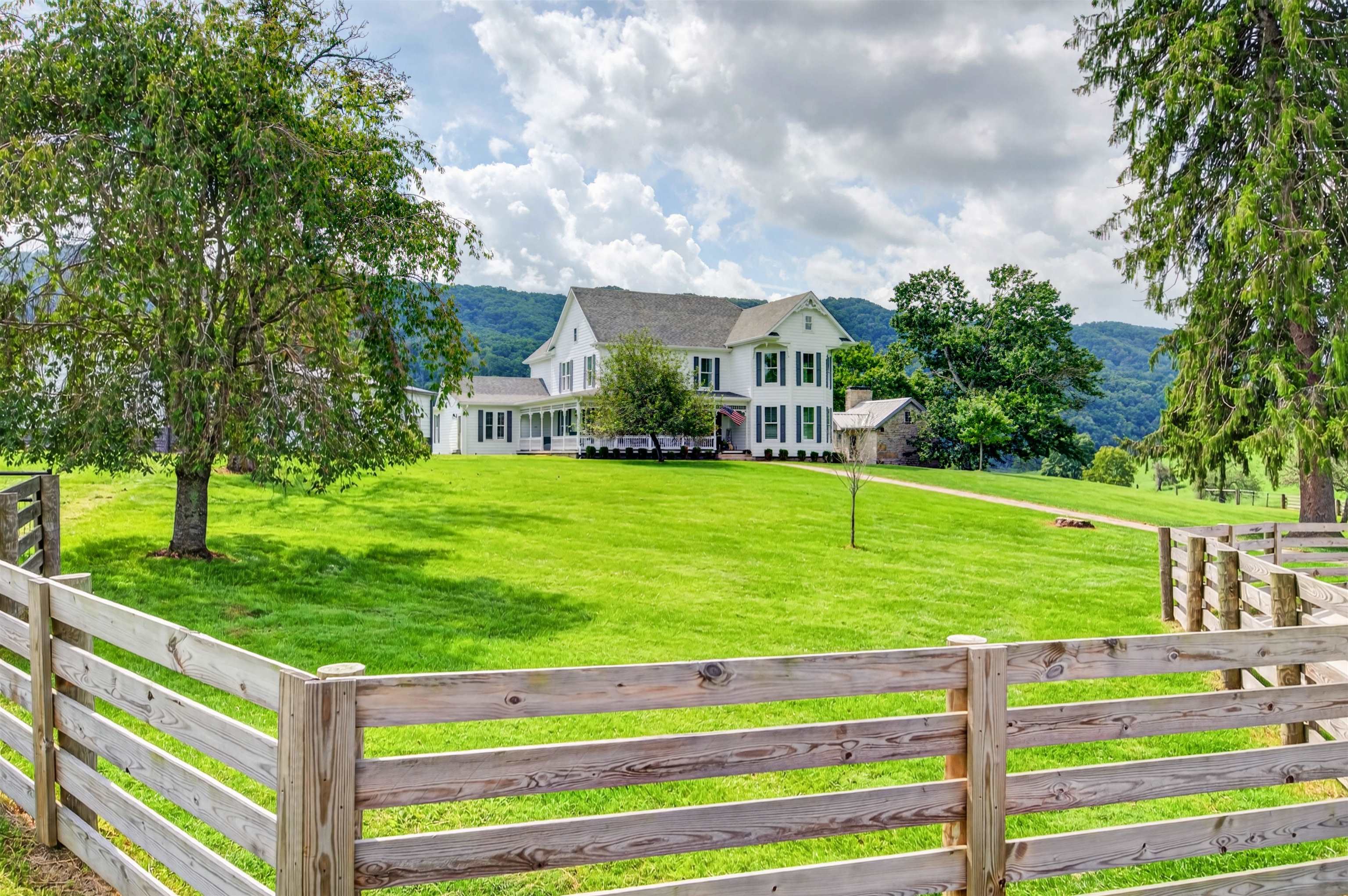 743 Crocketts Cove Road Wytheville VA 24382