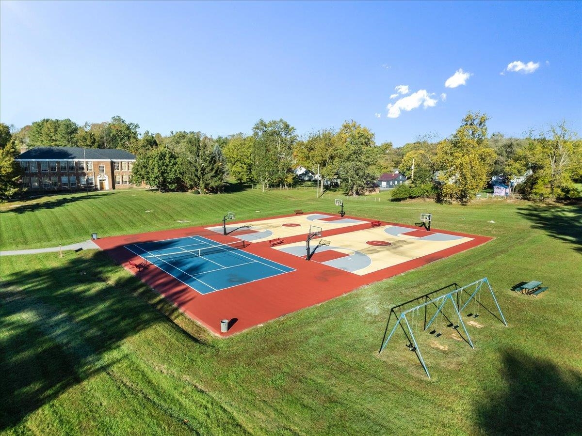 6134 Schoolfield Avenue Radford VA 24141
