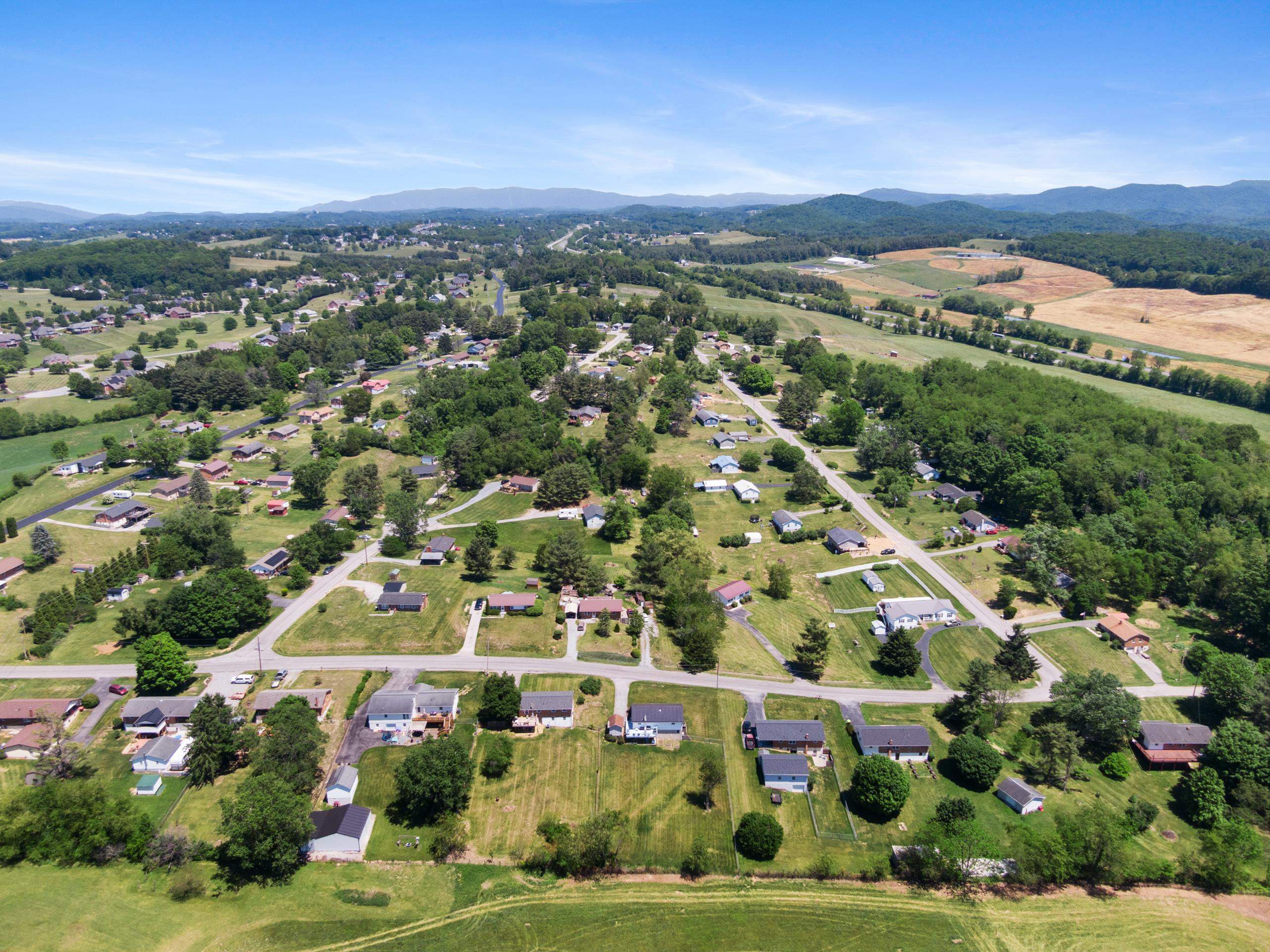 2301 Viewland Circle Christiansburg VA 24073