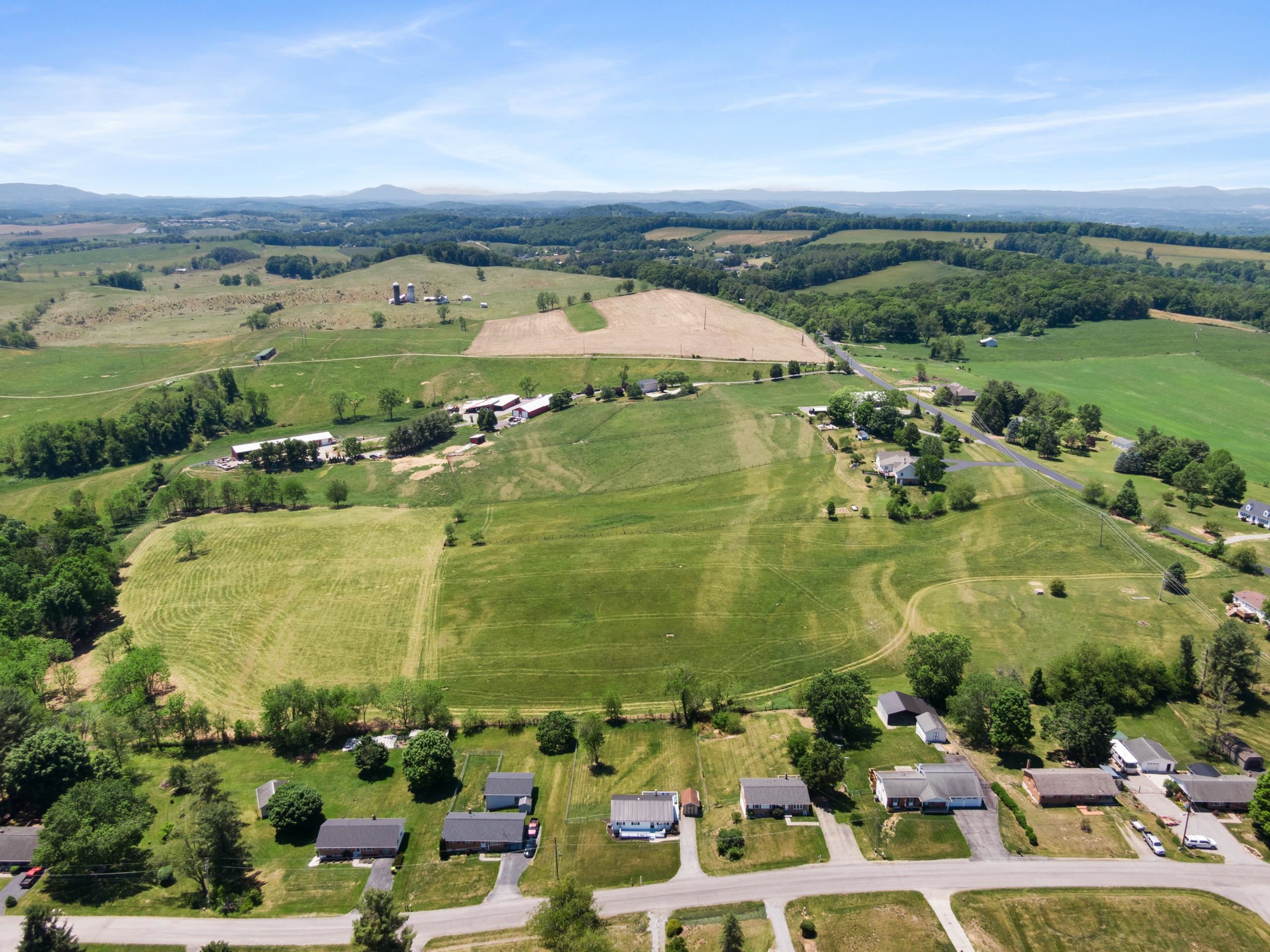 2301 Viewland Circle Christiansburg VA 24073