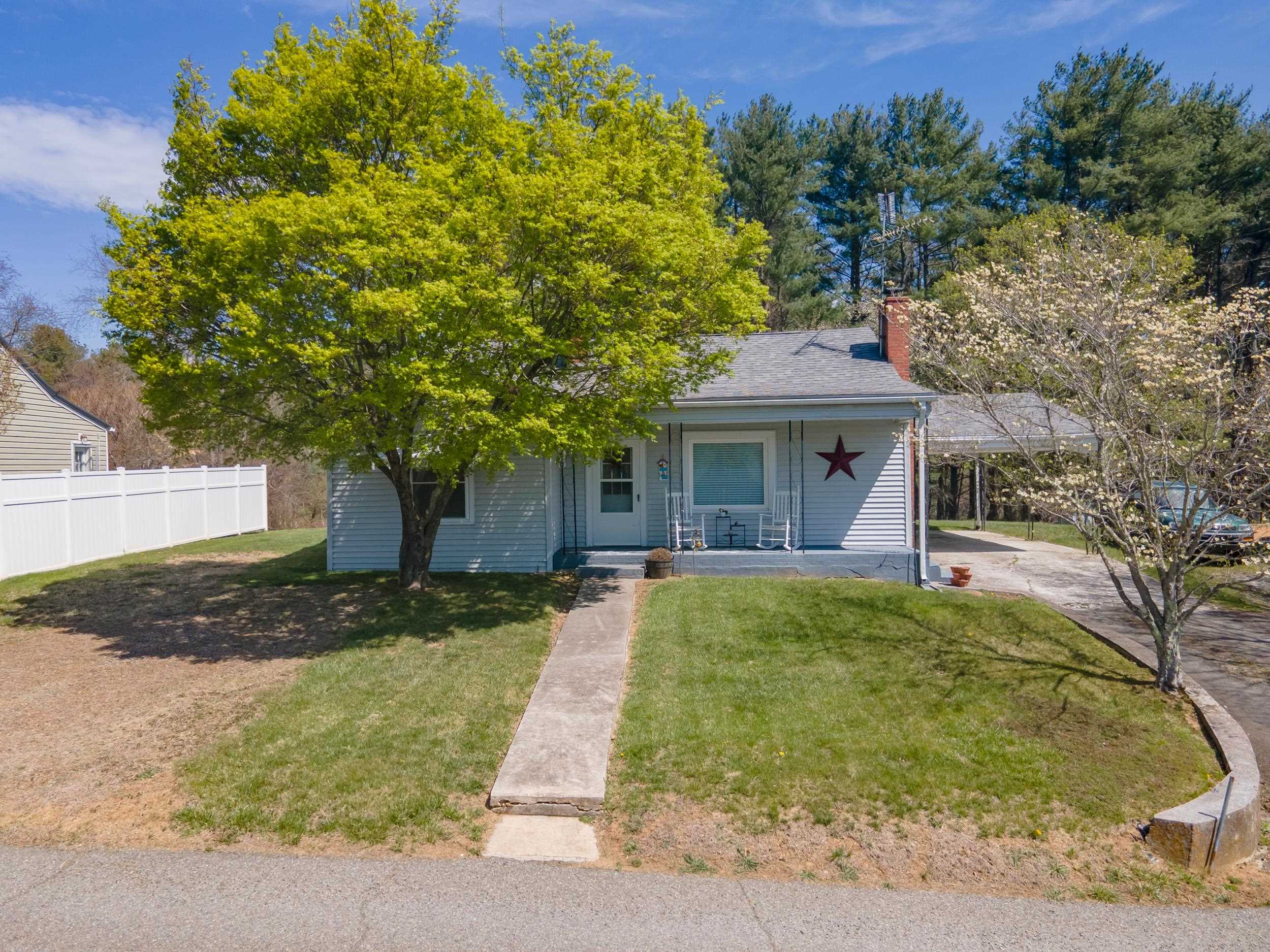 210 Sutherland Street Hillsville VA 24343