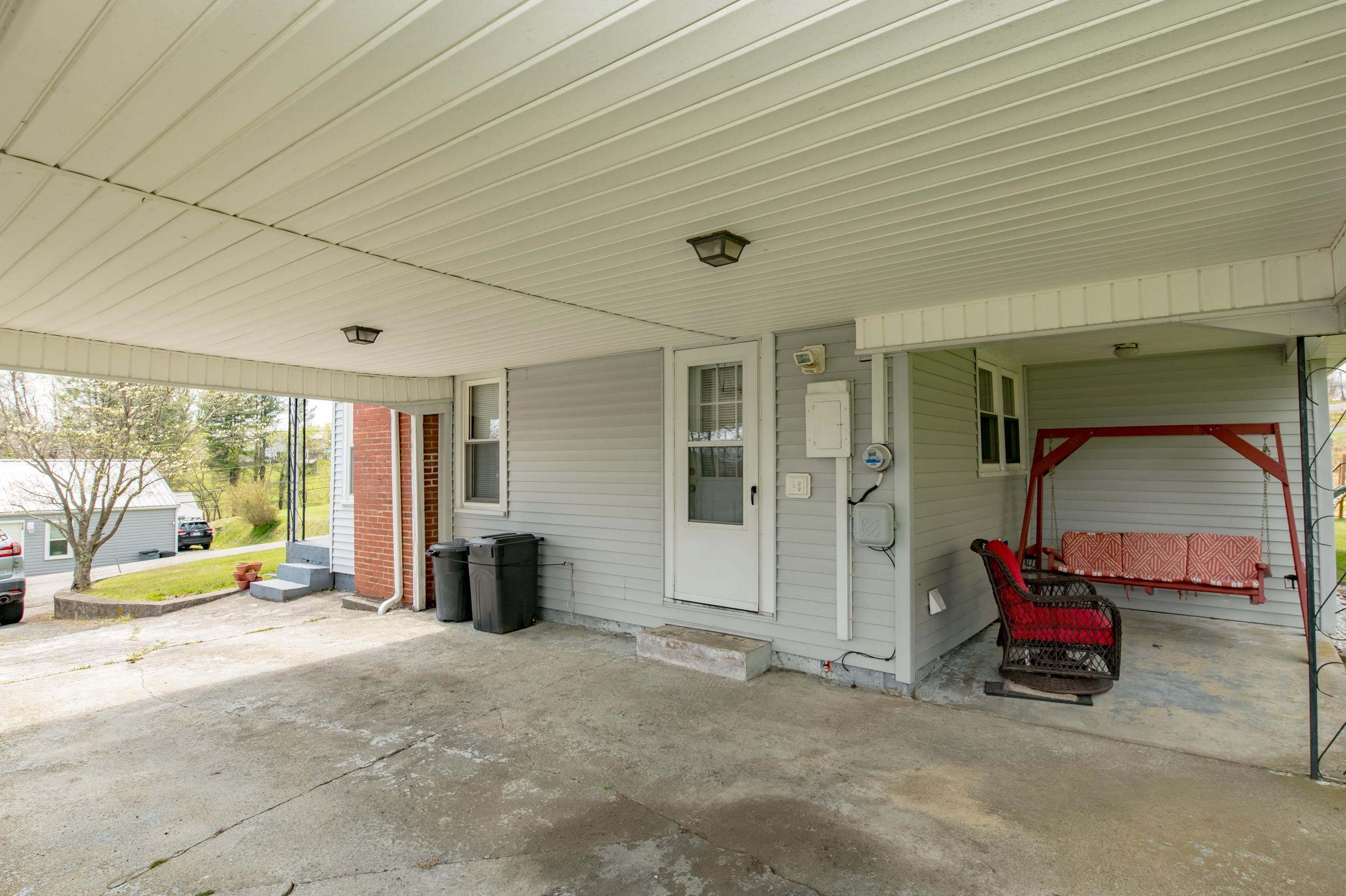 210 Sutherland Street Hillsville VA 24343