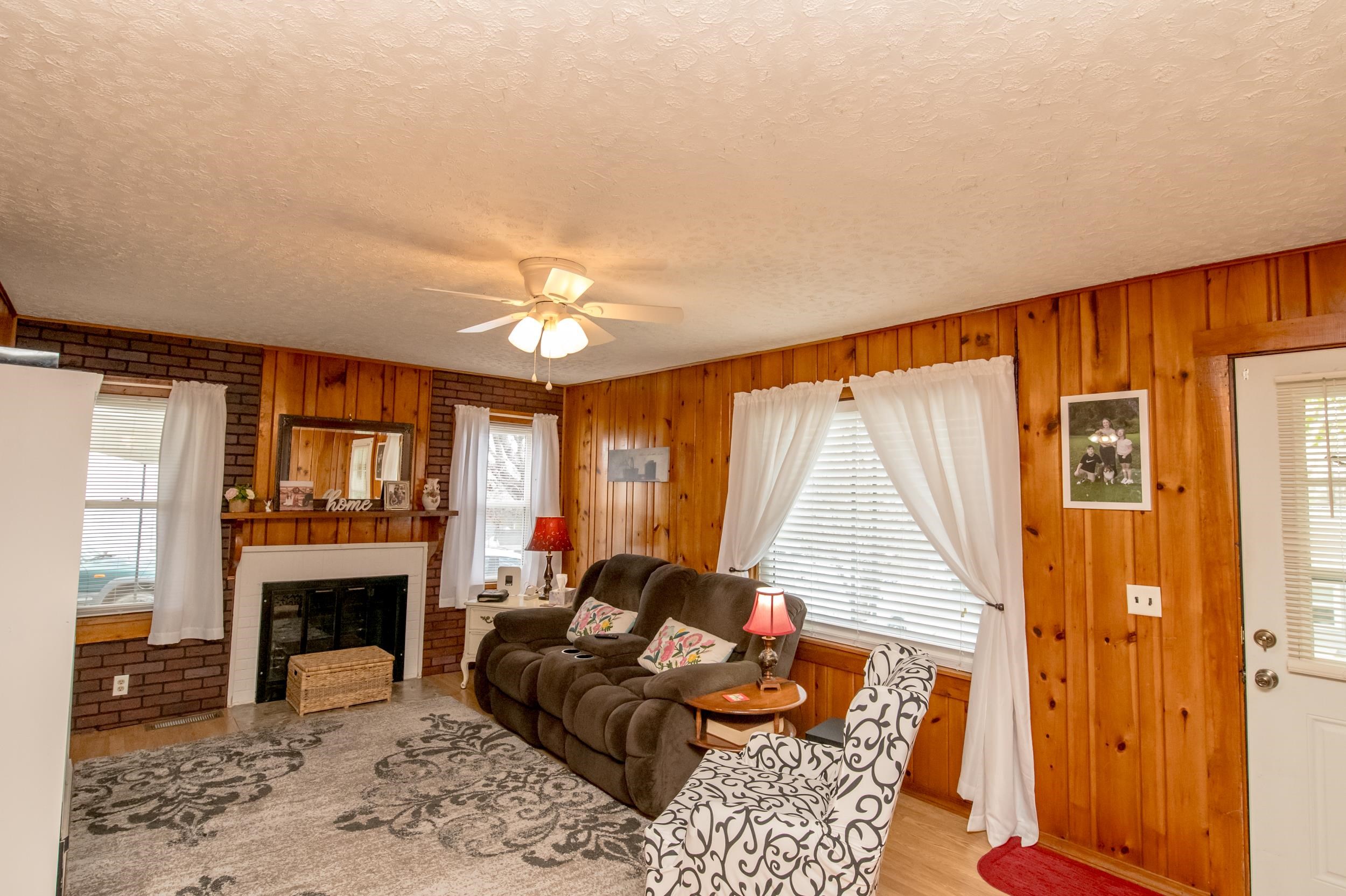 210 Sutherland Street Hillsville VA 24343
