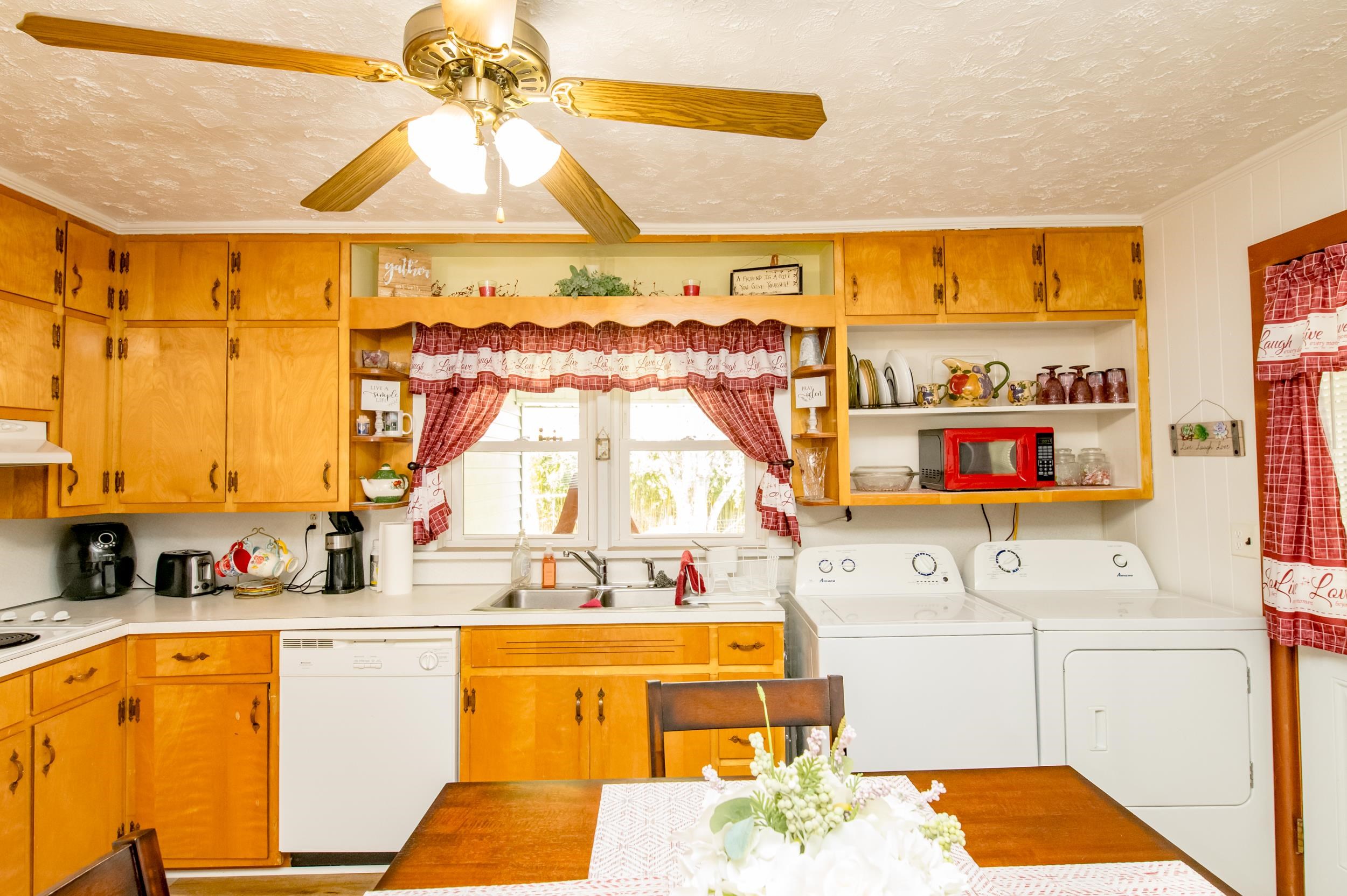 210 Sutherland Street Hillsville VA 24343