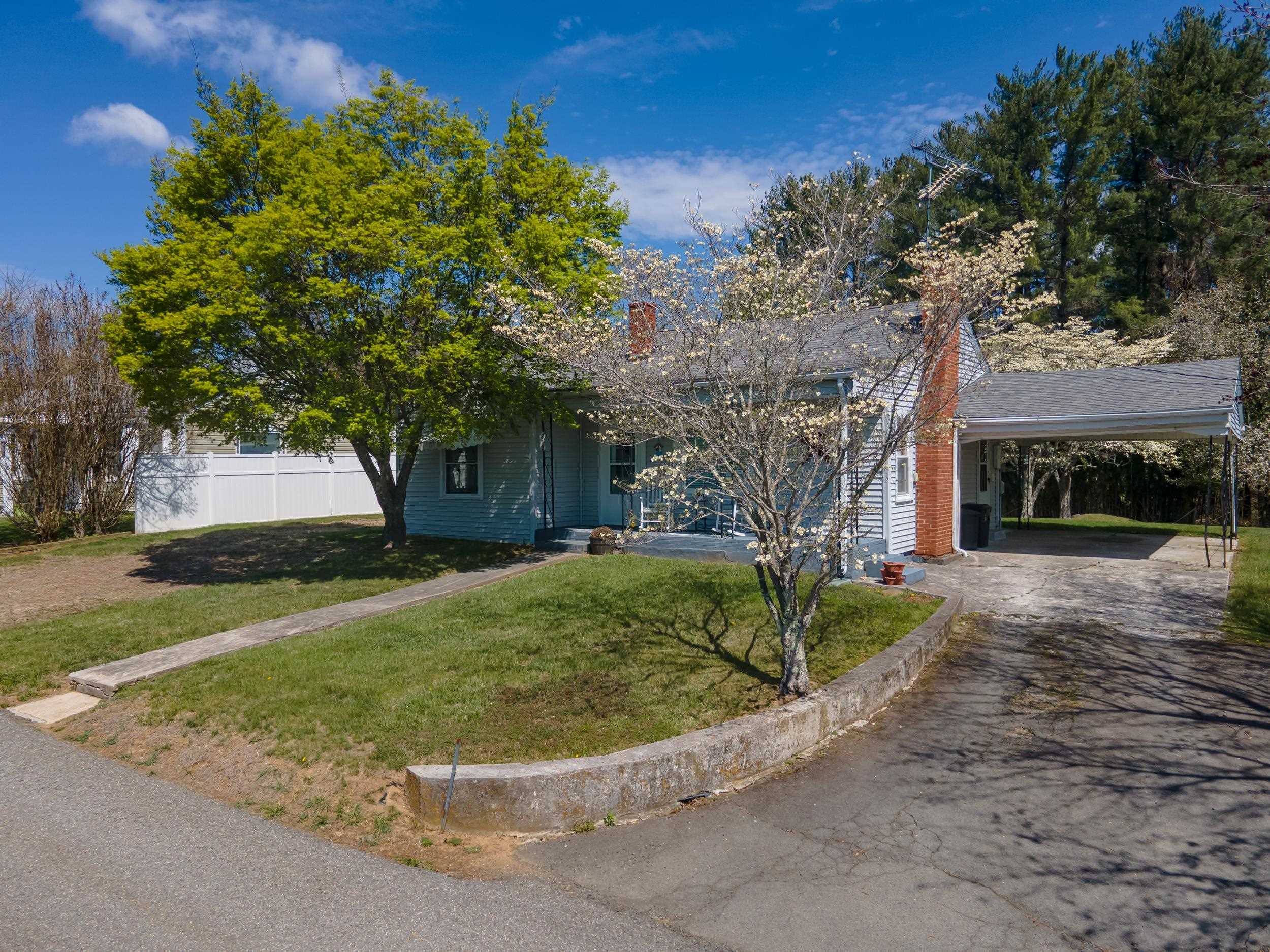 210 Sutherland Street Hillsville VA 24343