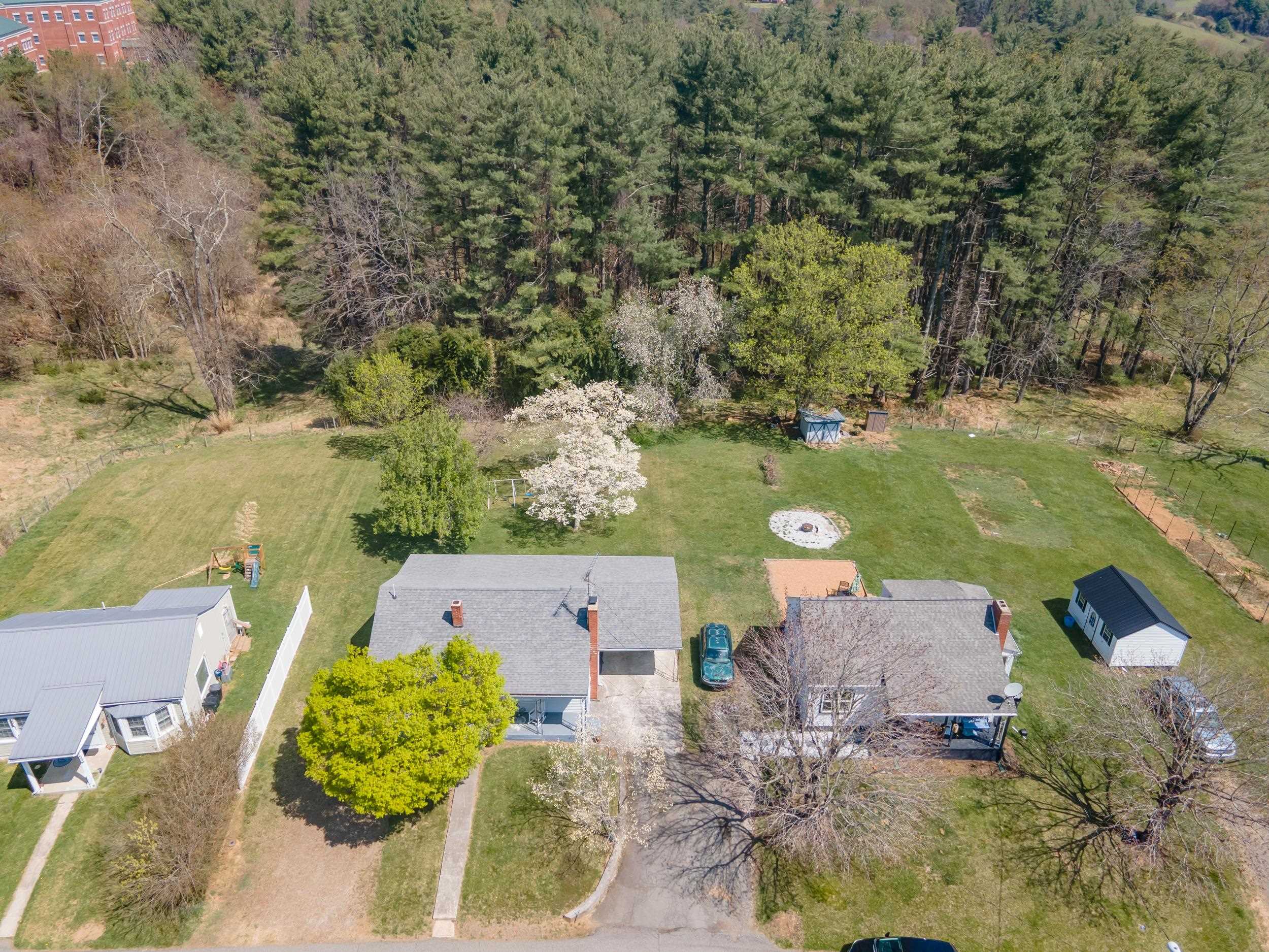 210 Sutherland Street Hillsville VA 24343