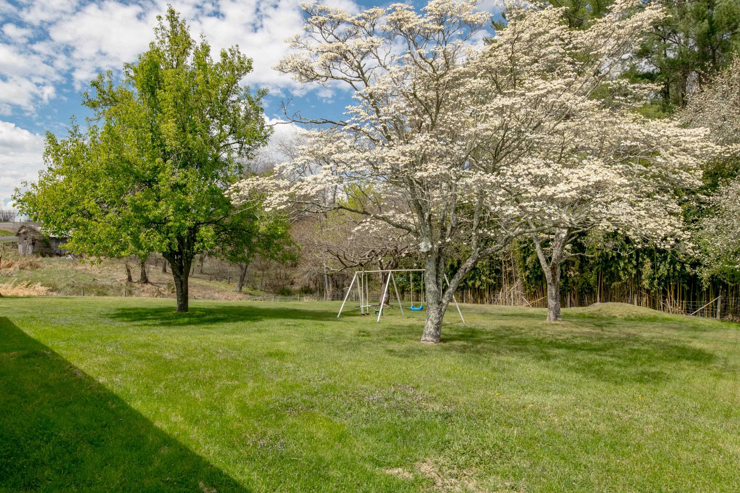 210 Sutherland Street Hillsville VA 24343
