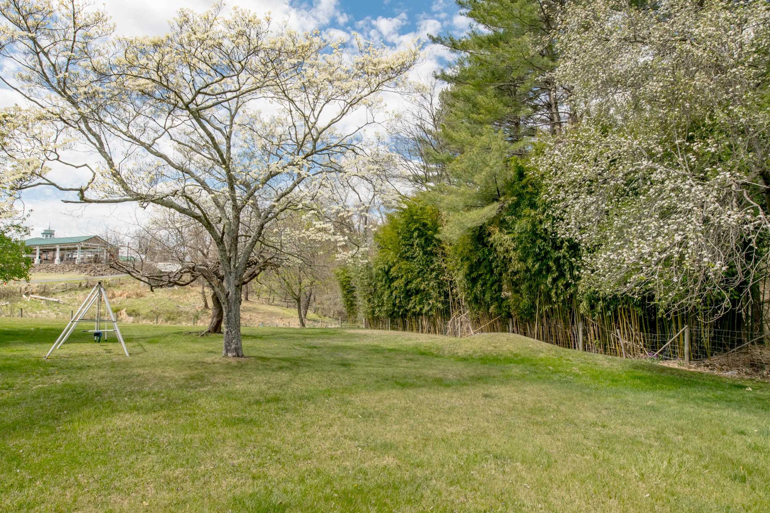 210 Sutherland Street Hillsville VA 24343