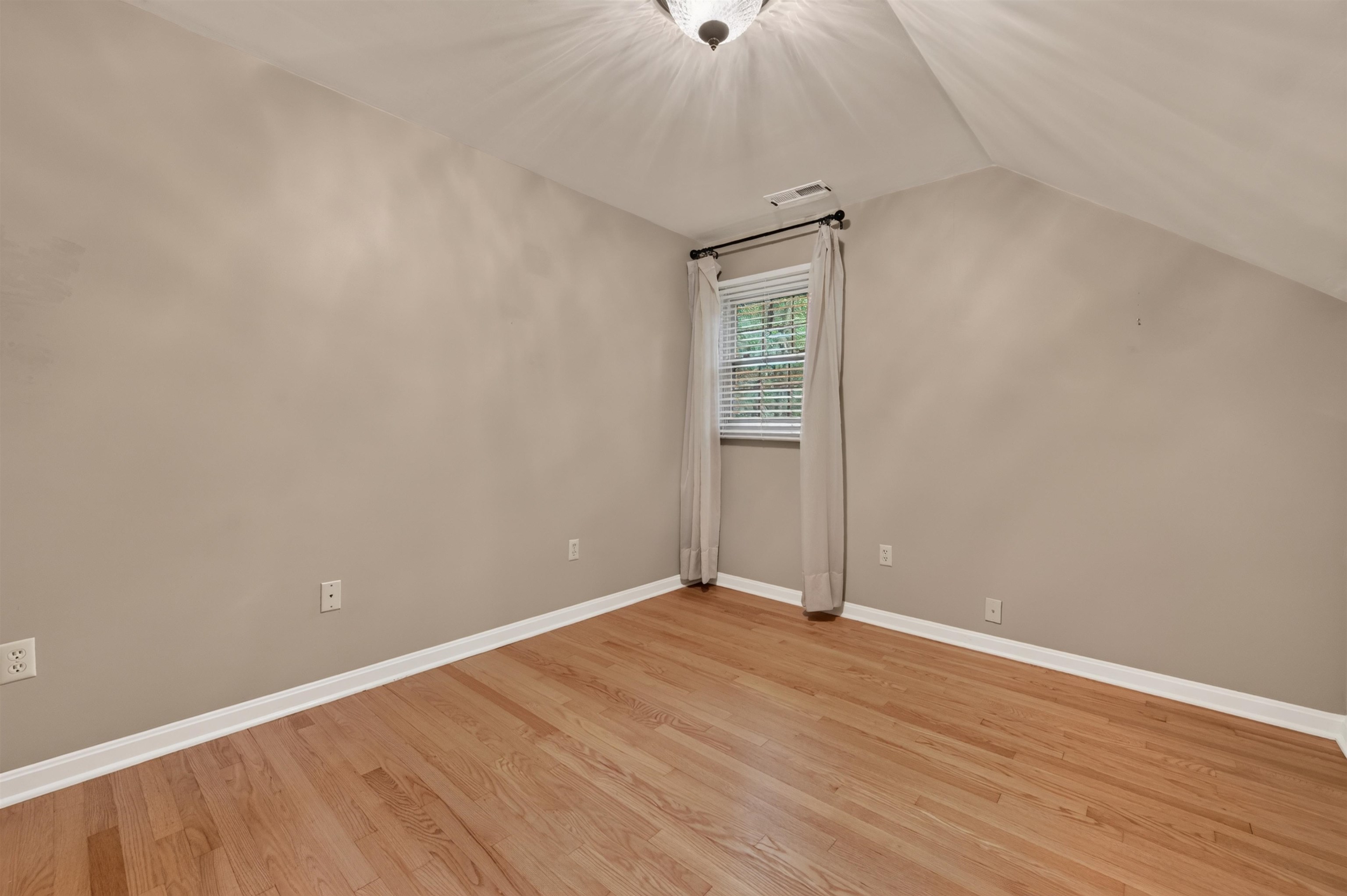 403 Ridgecrest Lane Radford VA 24141
