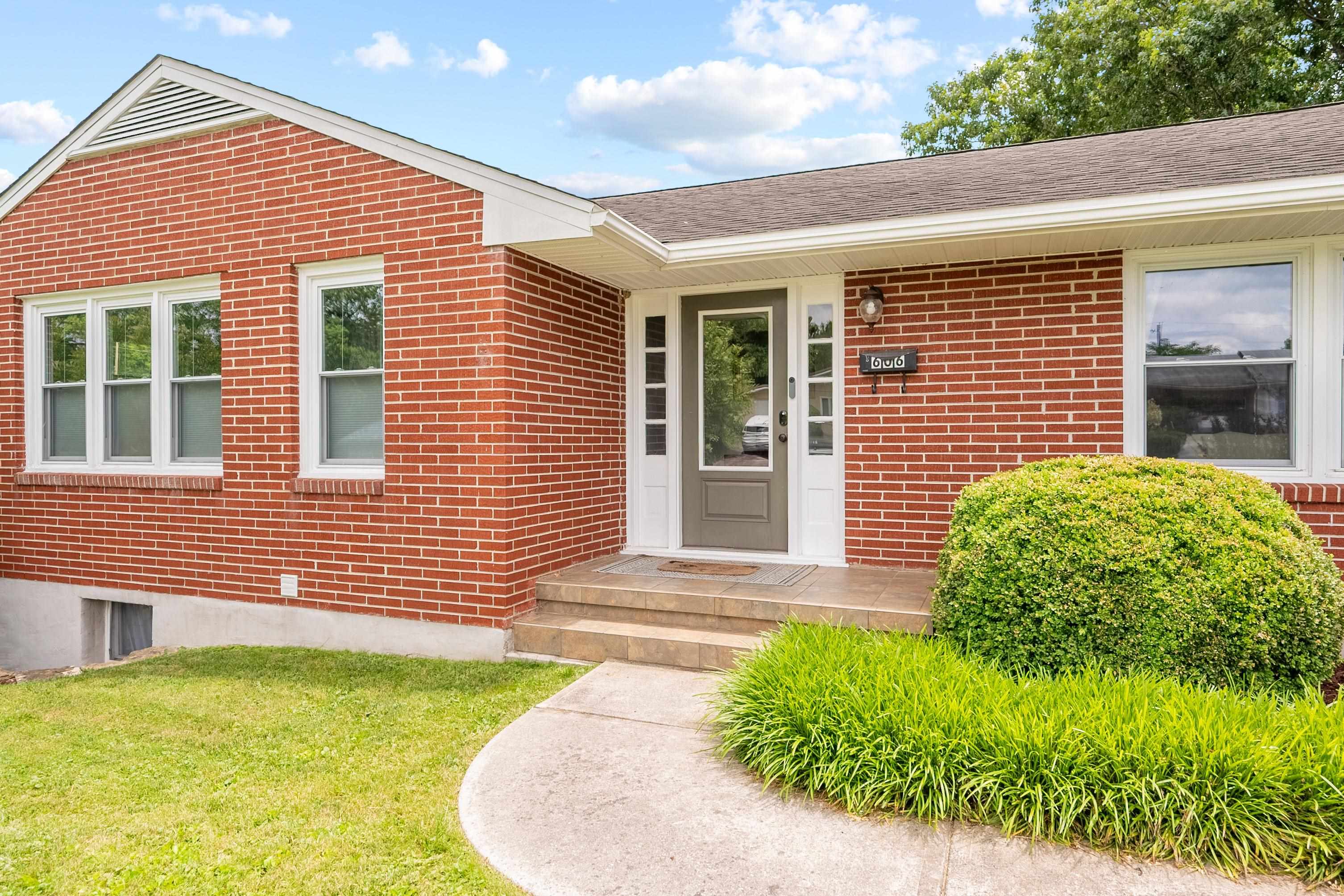 606 11th Street Radford VA 24141