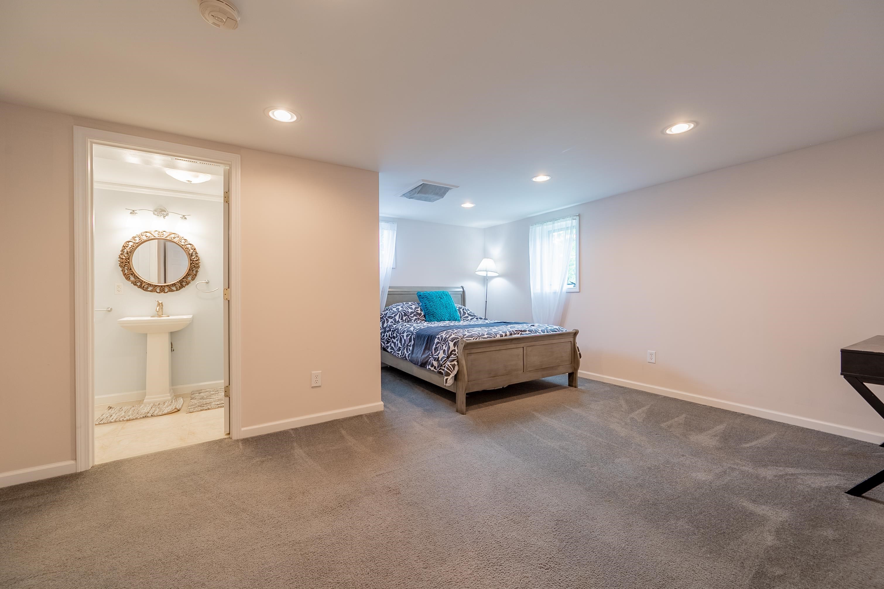 606 11th Street Radford VA 24141