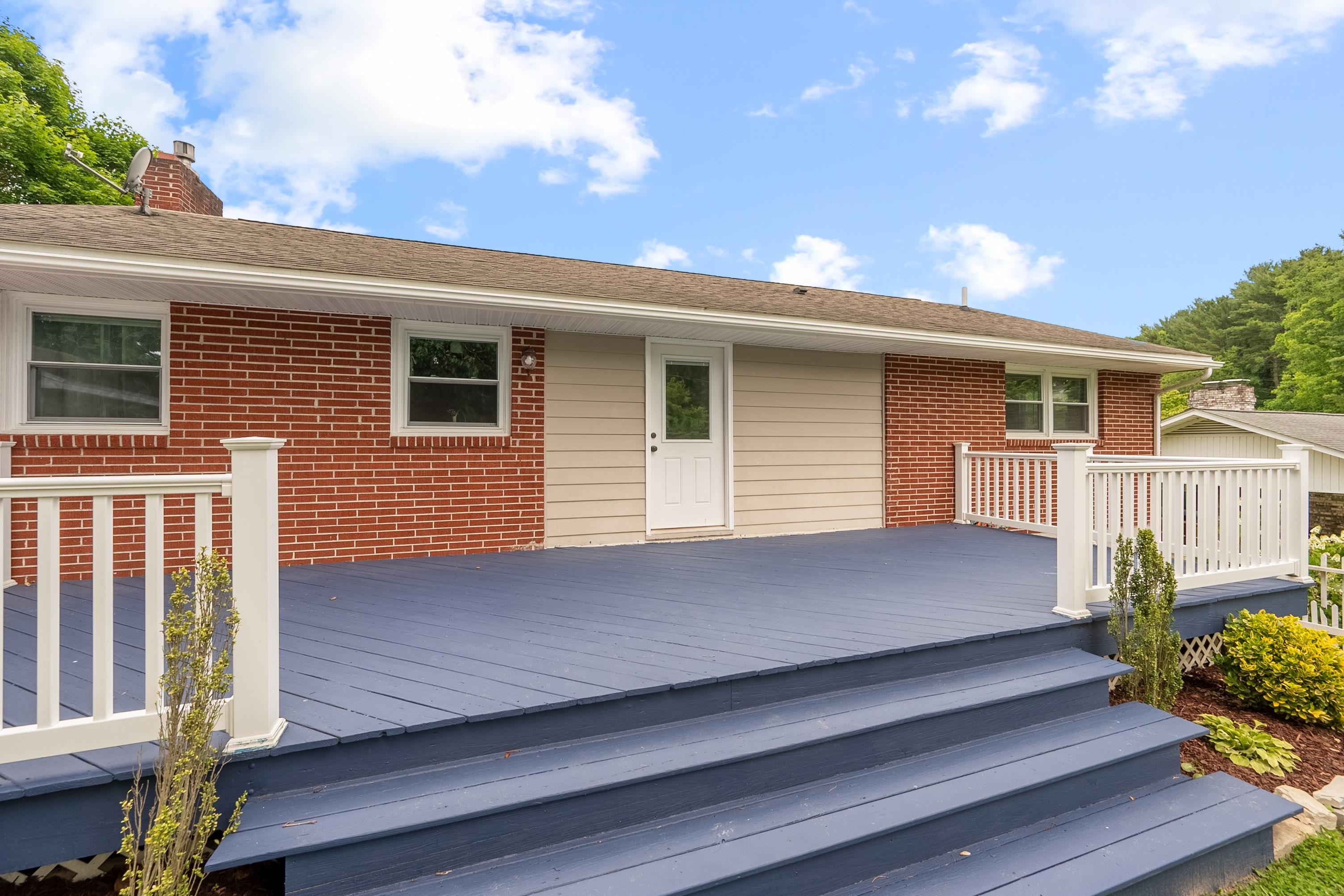 606 11th Street Radford VA 24141