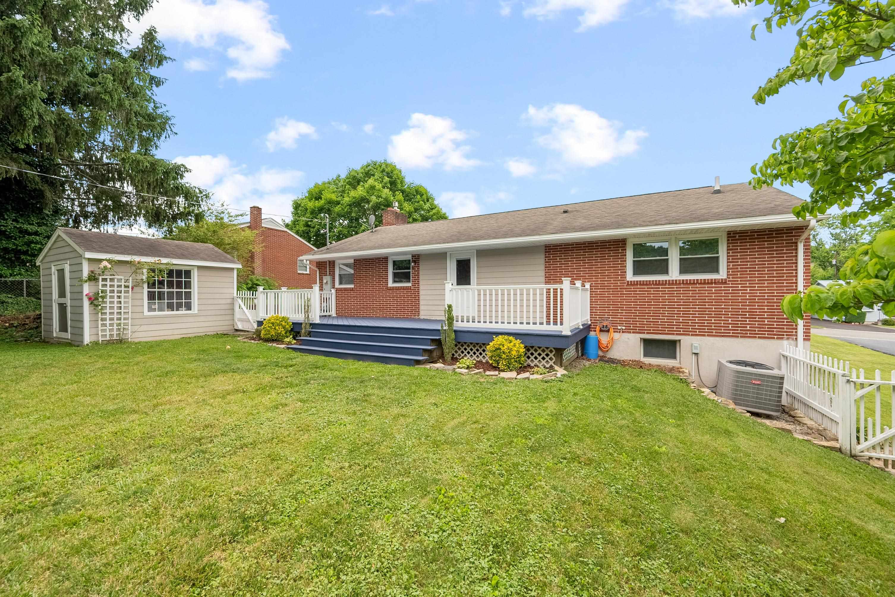 606 11th Street Radford VA 24141
