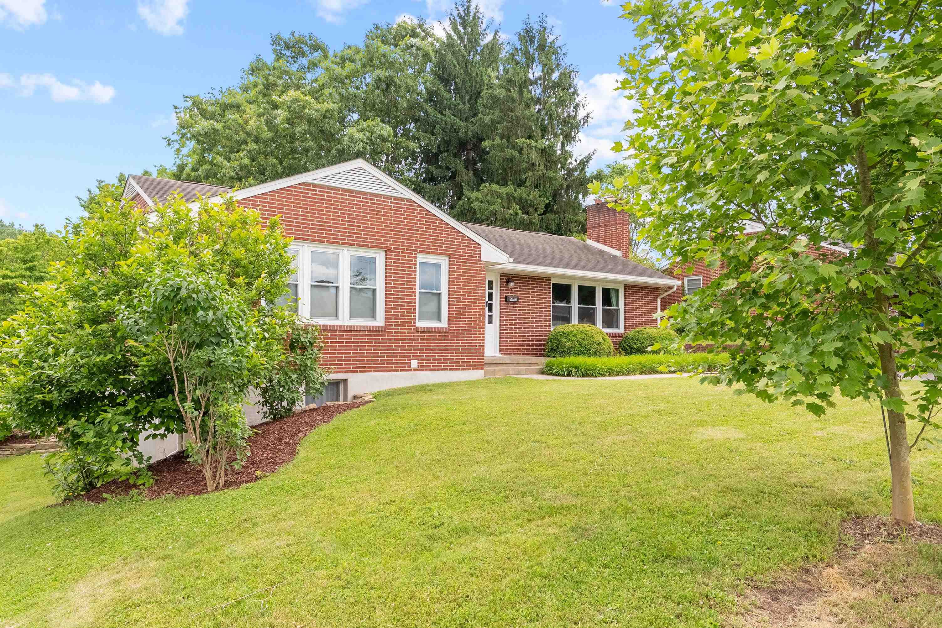 606 11th Street Radford VA 24141
