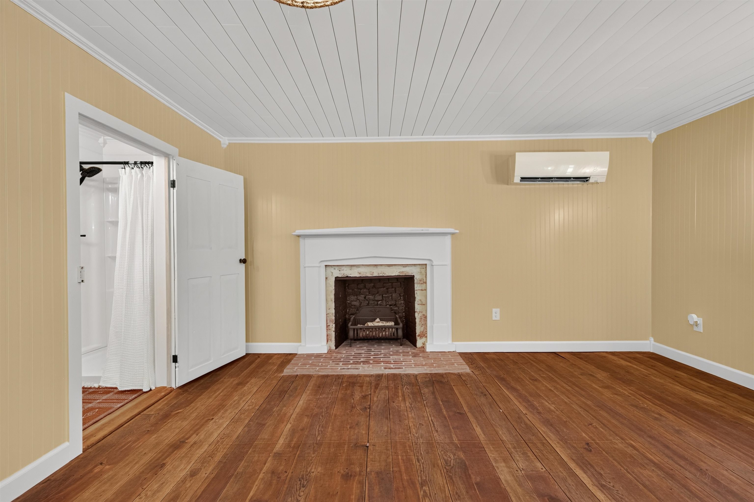736 Mule Hell Road Wytheville VA 24382