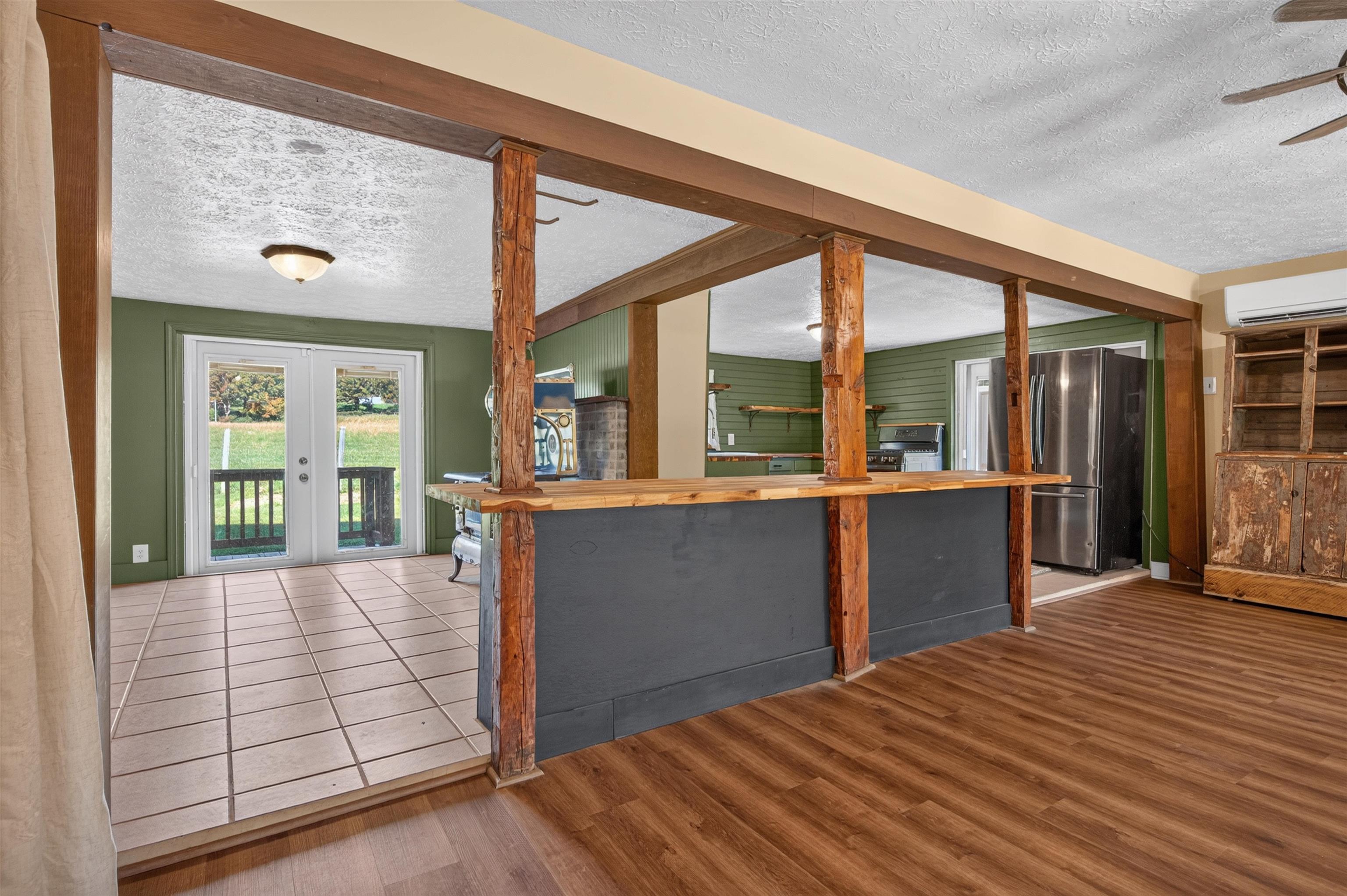 736 Mule Hell Road Wytheville VA 24382