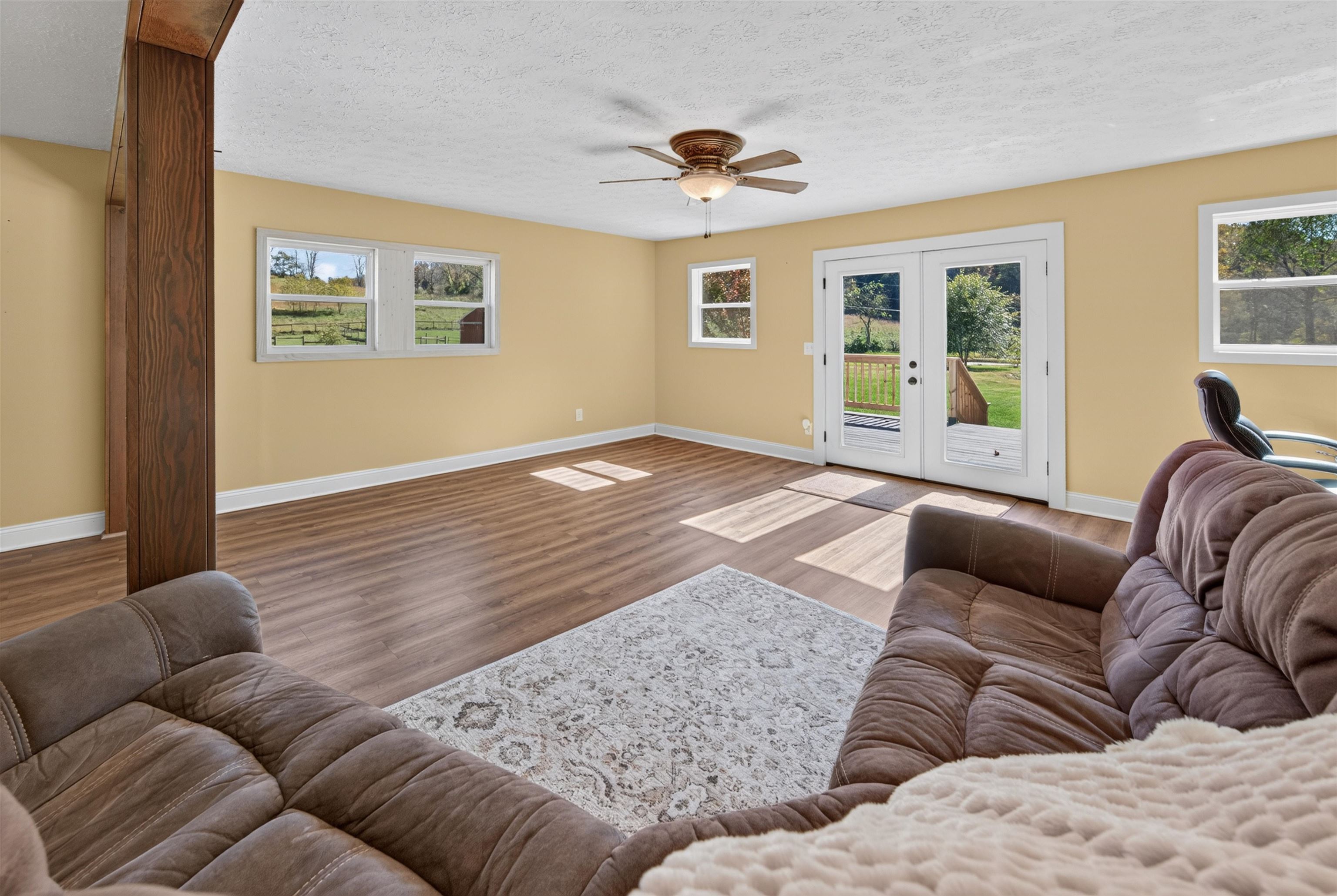 736 Mule Hell Road Wytheville VA 24382