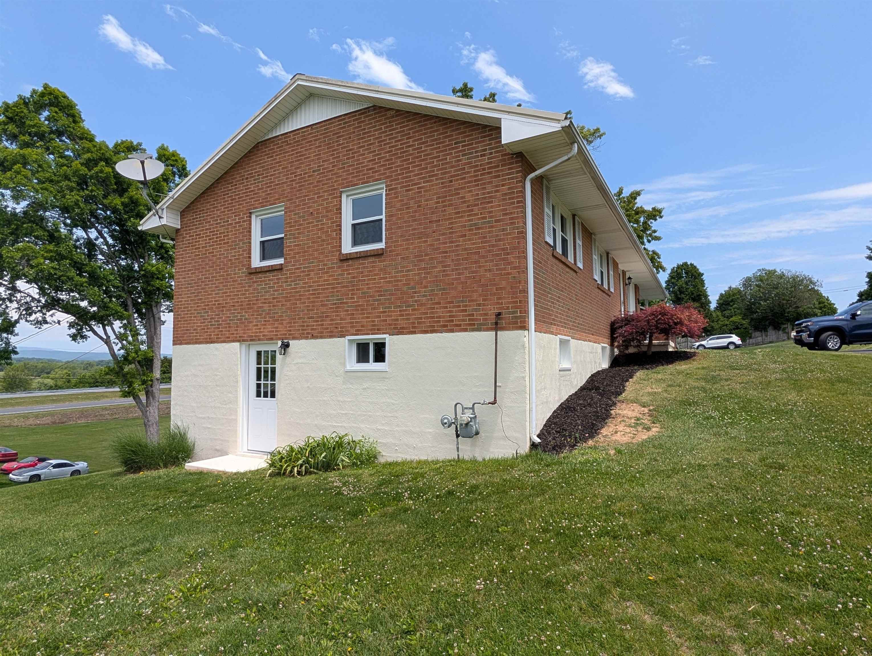 7681 Brandon Road Fairlawn VA 24141