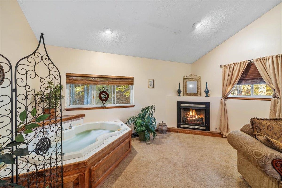 1490 Red Hawk Run Christiansburg VA 24073