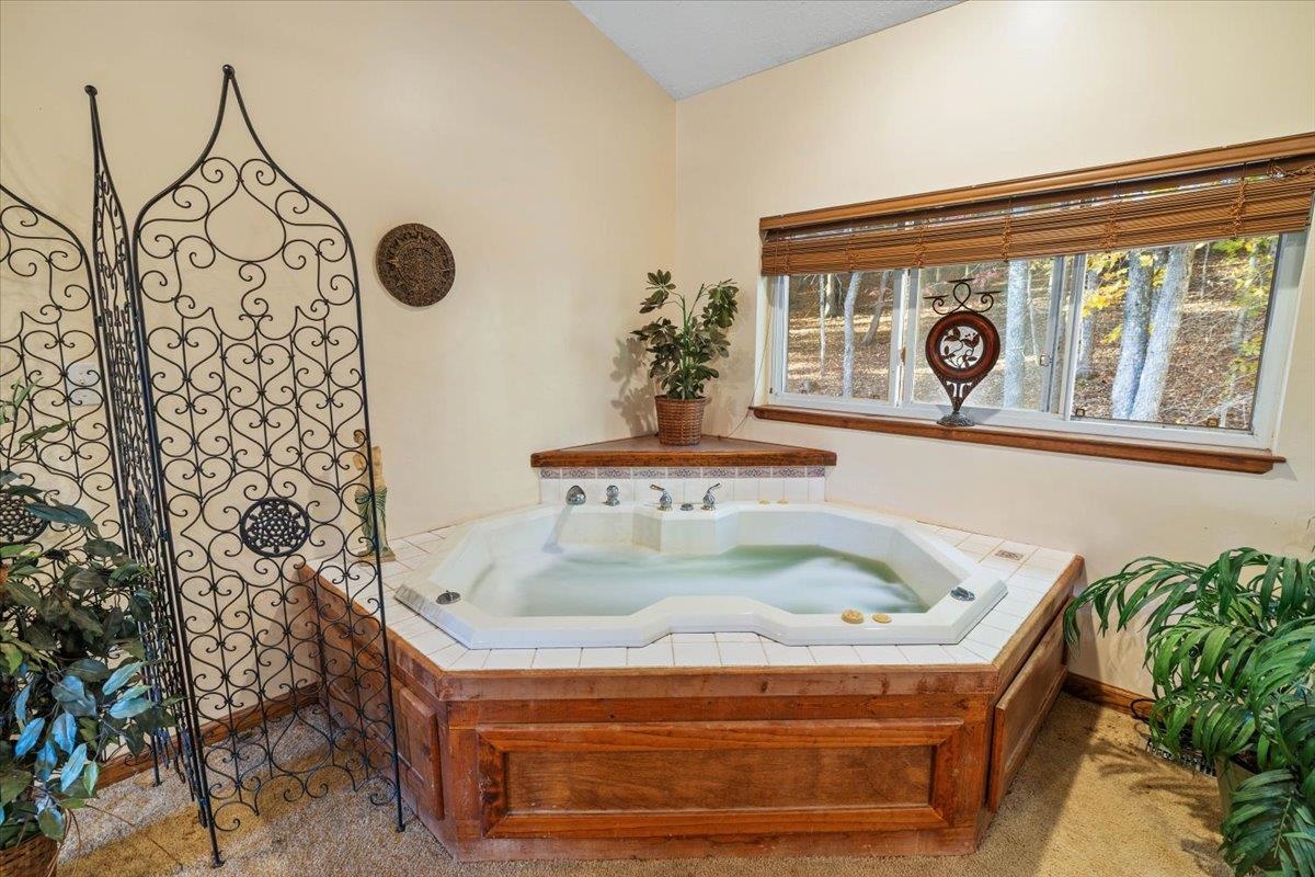 1490 Red Hawk Run Christiansburg VA 24073