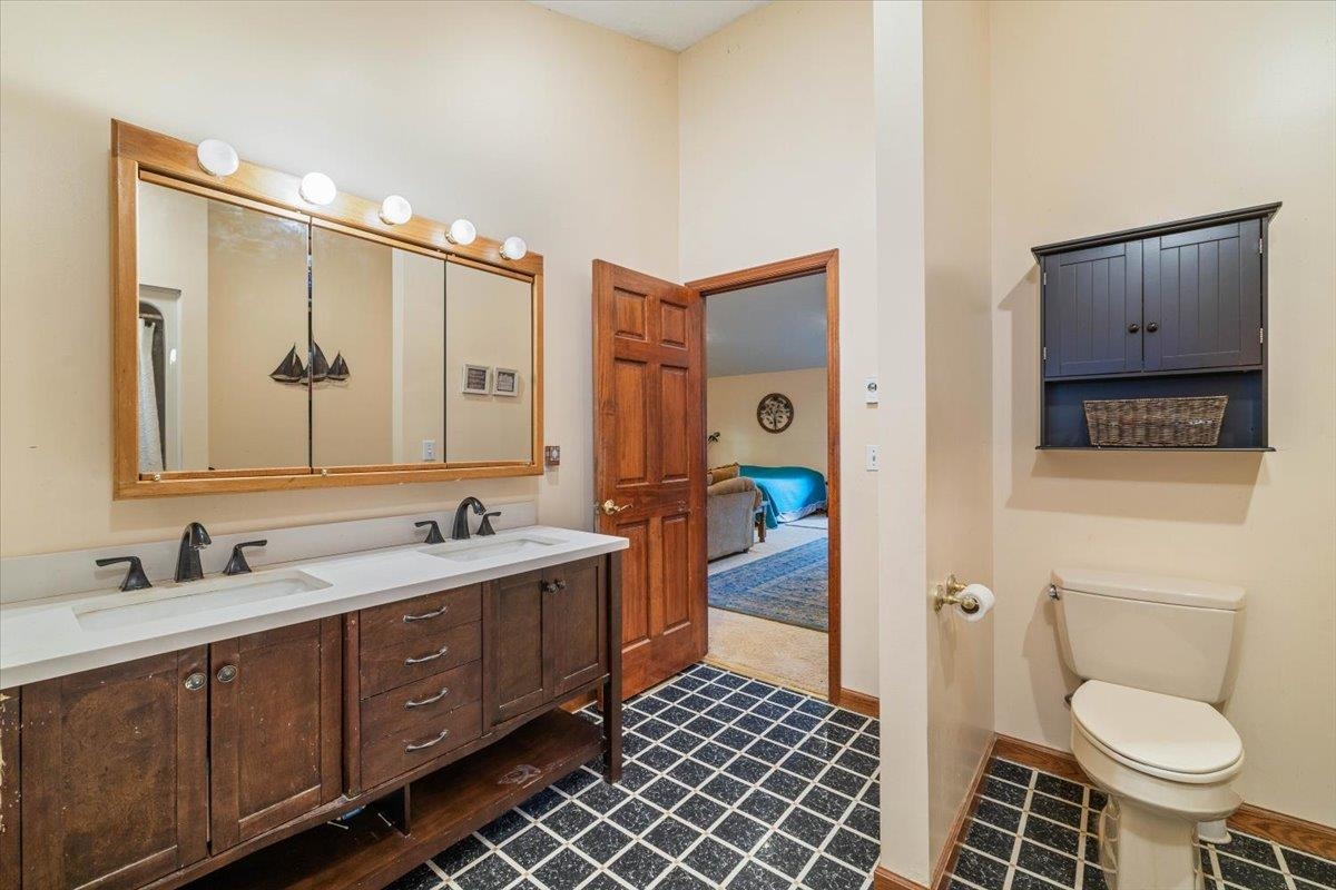 1490 Red Hawk Run Christiansburg VA 24073