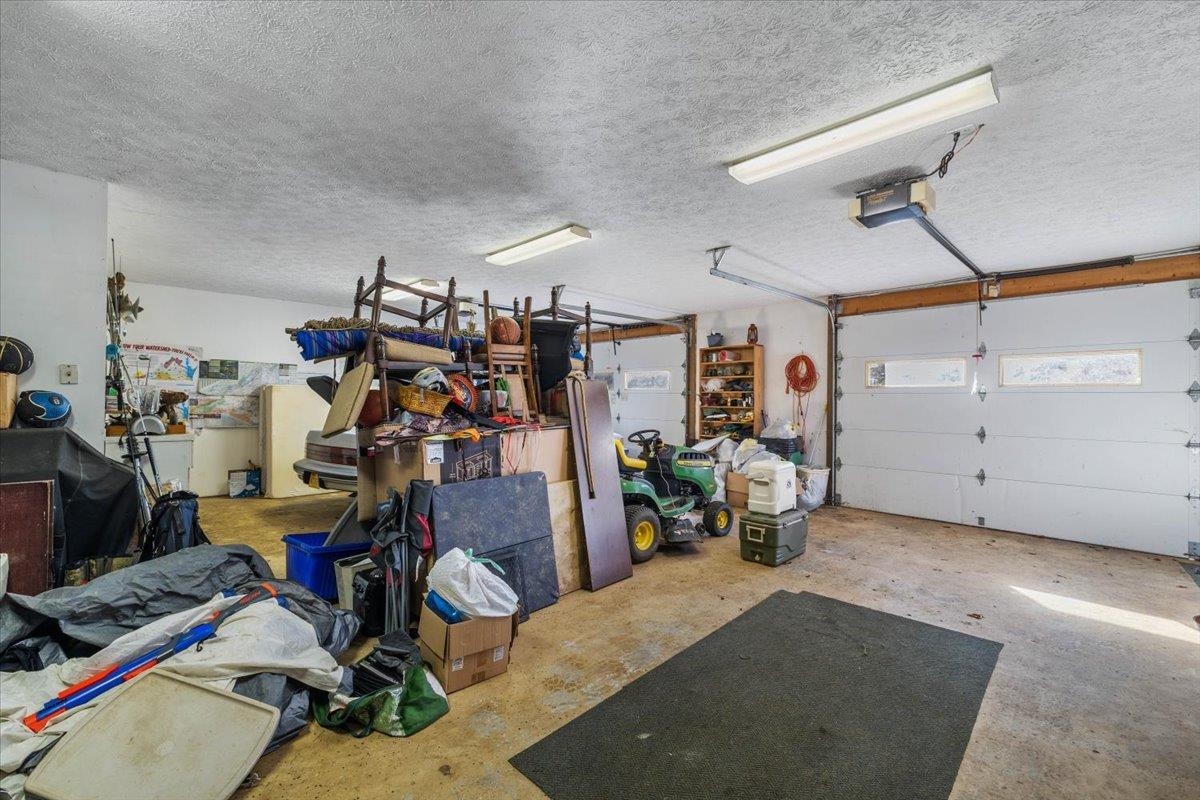 1490 Red Hawk Run Christiansburg VA 24073