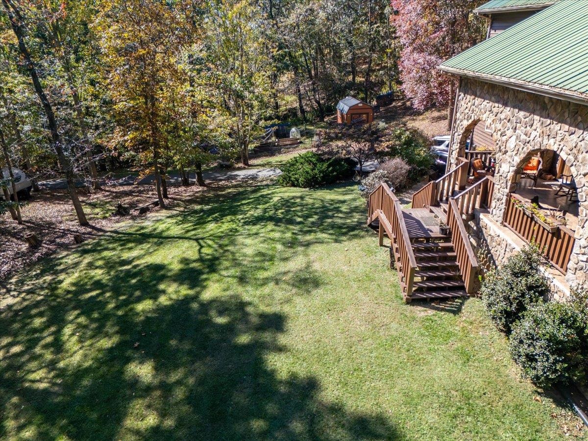 1490 Red Hawk Run Christiansburg VA 24073