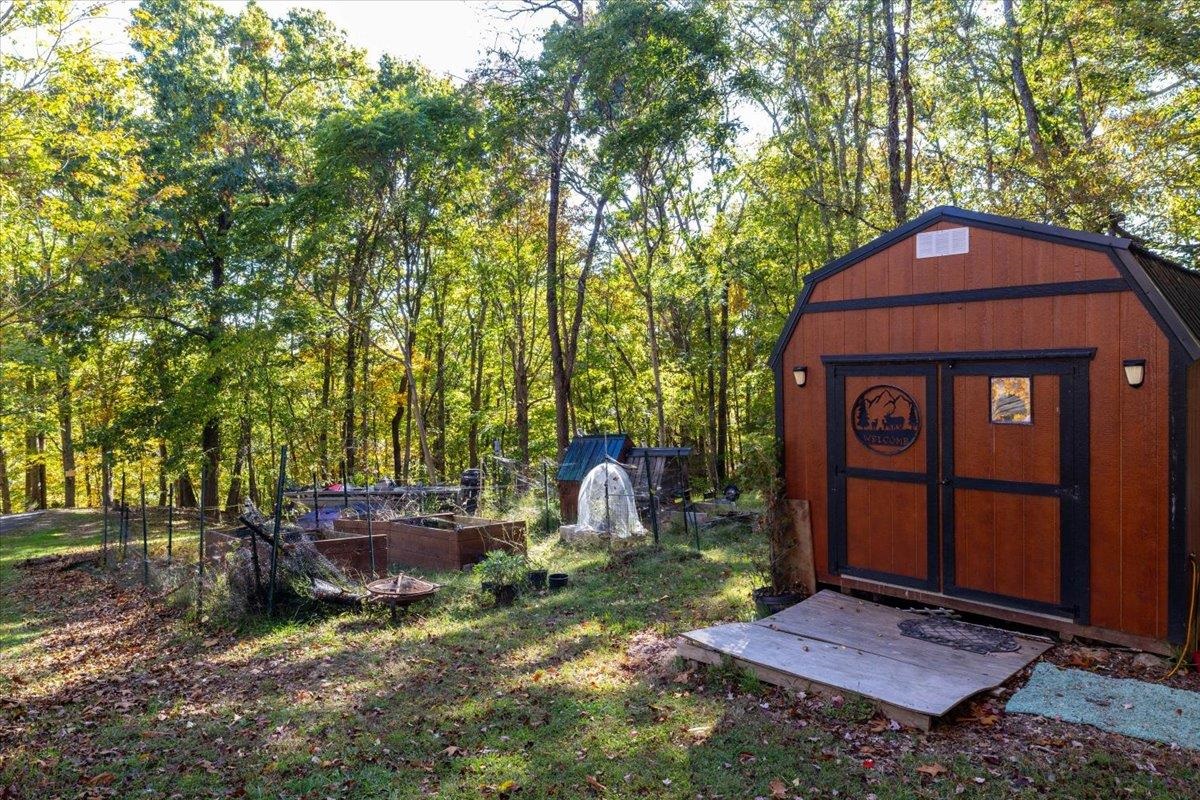 1490 Red Hawk Run Christiansburg VA 24073