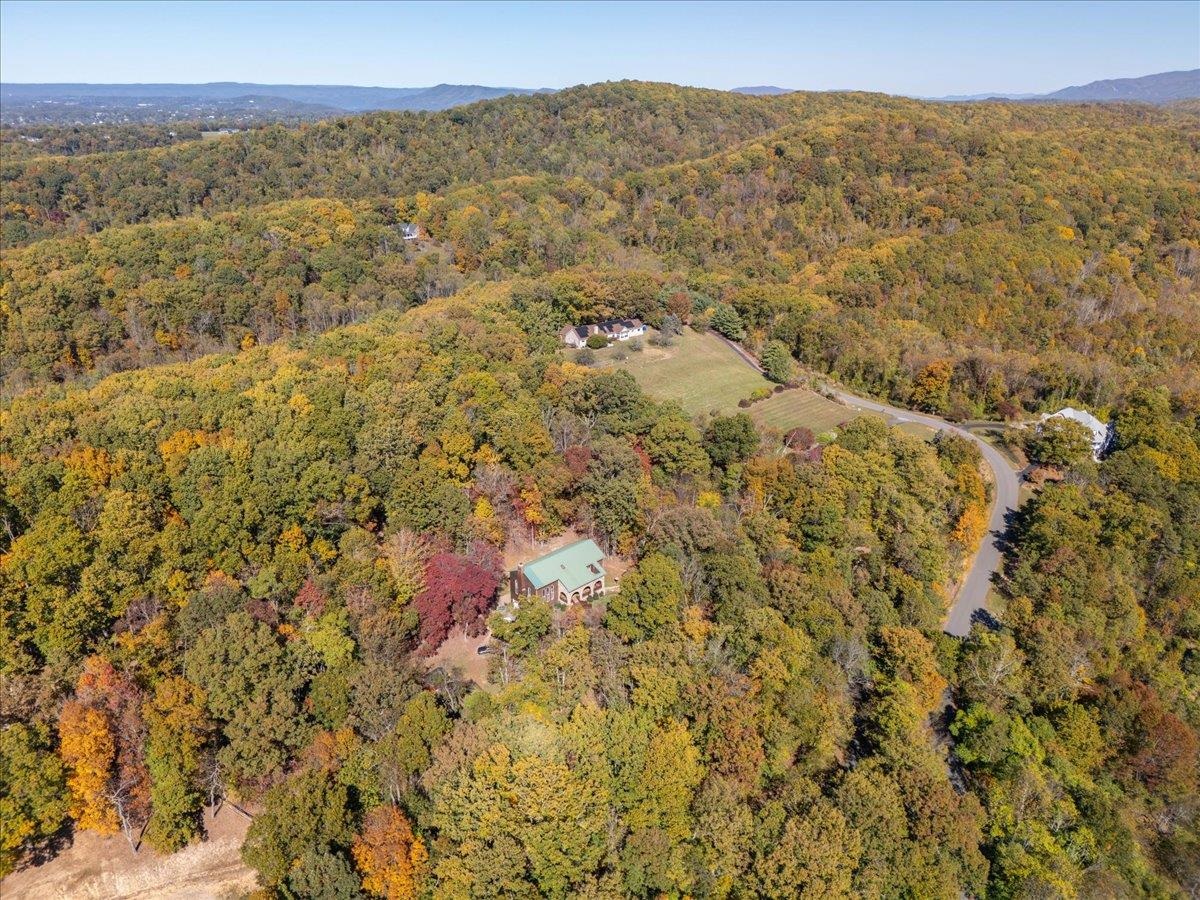 1490 Red Hawk Run Christiansburg VA 24073