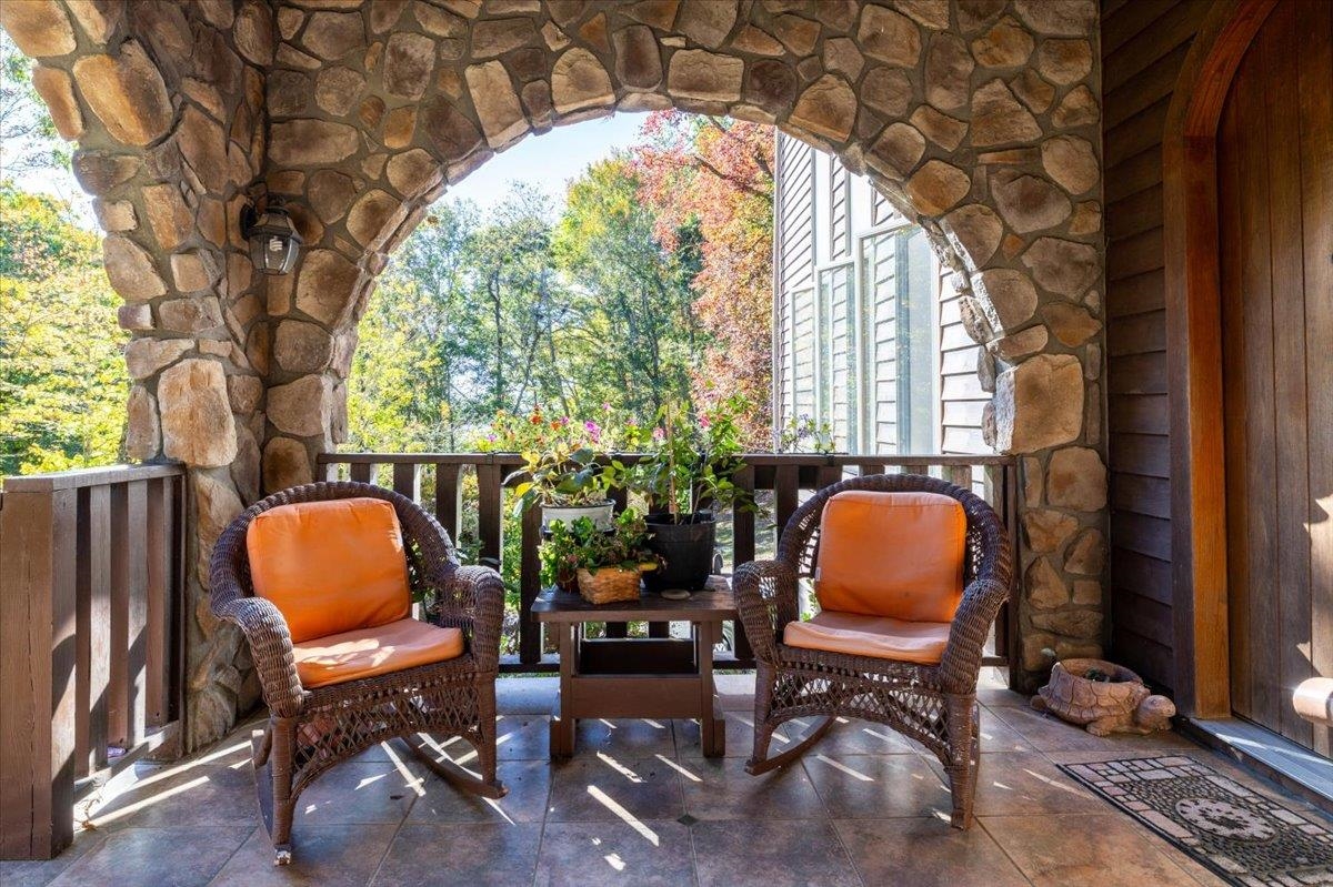 1490 Red Hawk Run Christiansburg VA 24073