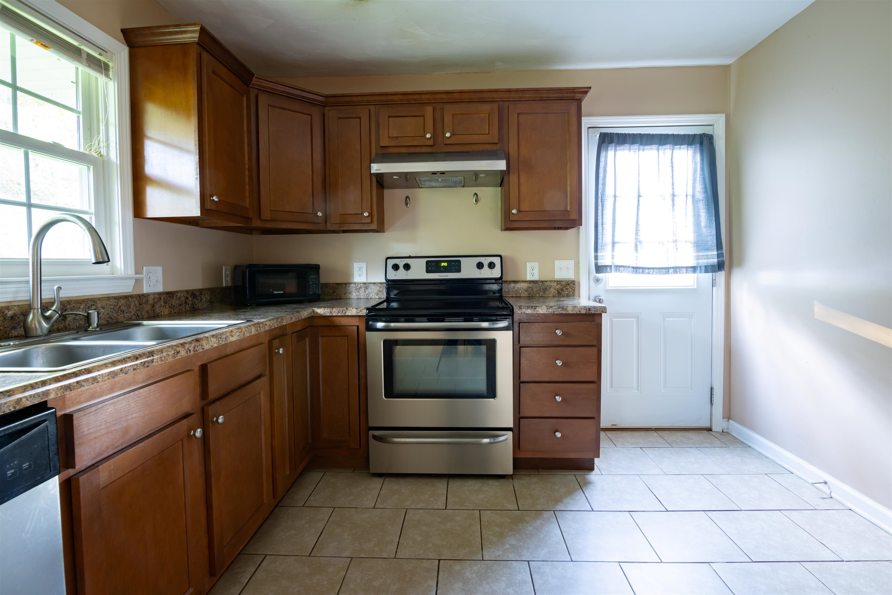 925 Collins Street Christiansburg VA 24073