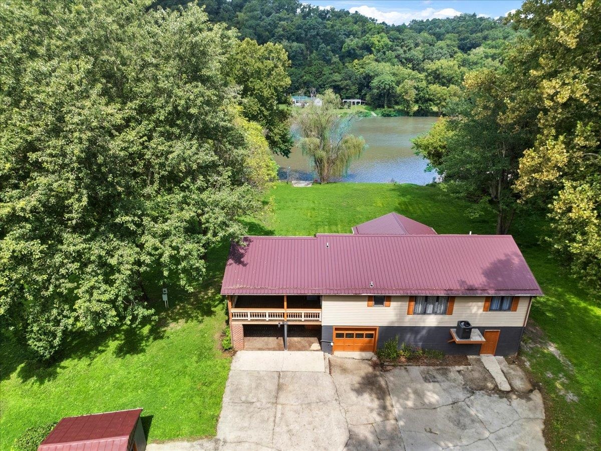 1769 Julia Simpkins Road Allisonia VA 24347