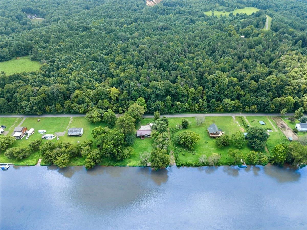 1769 Julia Simpkins Road Allisonia VA 24347