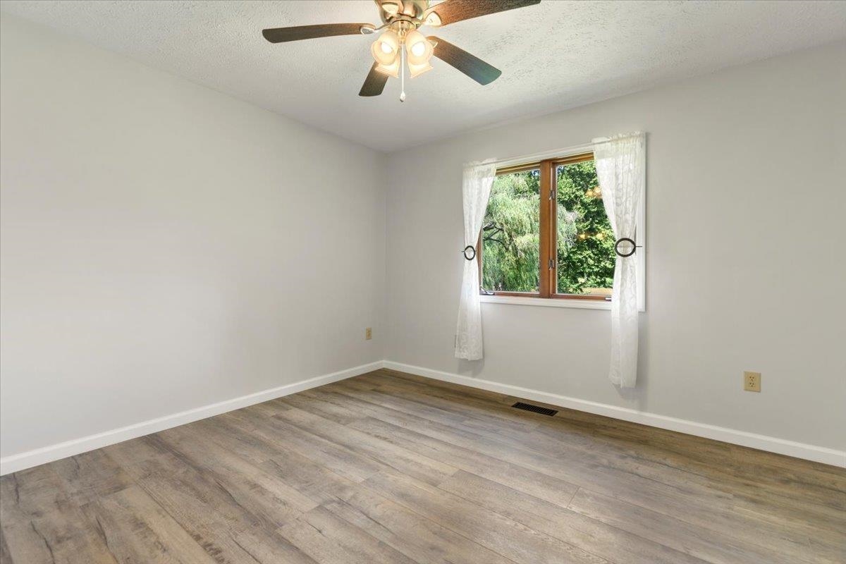 1769 Julia Simpkins Road Allisonia VA 24347