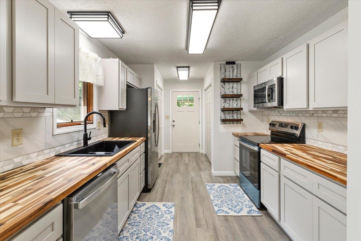 1769 Julia Simpkins Road Allisonia VA 24347