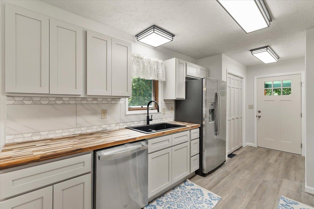 1769 Julia Simpkins Road Allisonia VA 24347