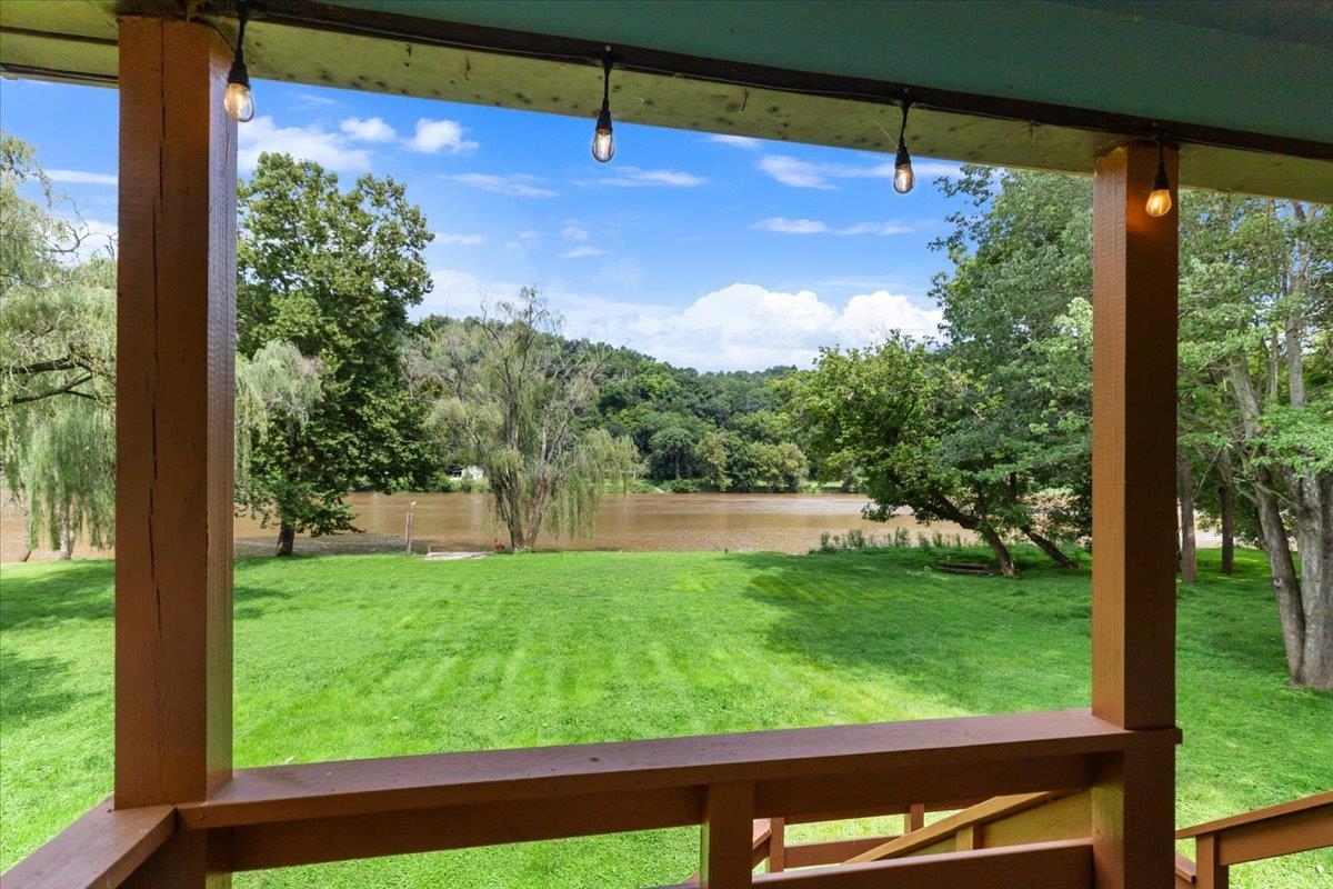 1769 Julia Simpkins Road Allisonia VA 24347
