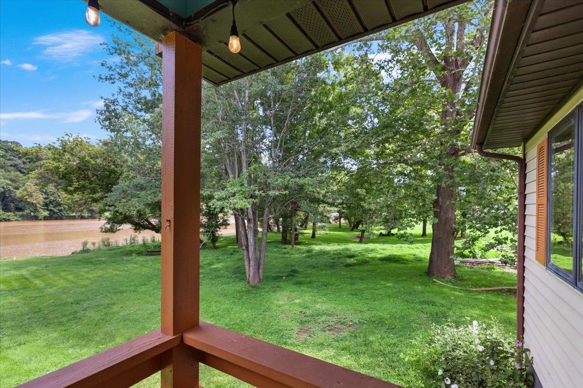 1769 Julia Simpkins Road Allisonia VA 24347