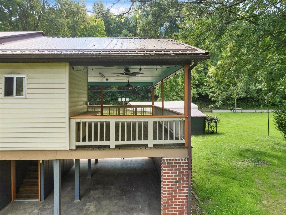 1769 Julia Simpkins Road Allisonia VA 24347