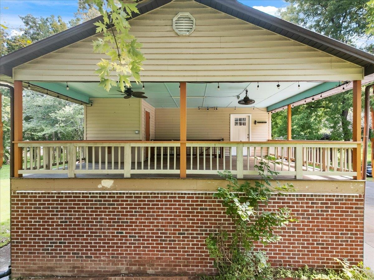 1769 Julia Simpkins Road Allisonia VA 24347