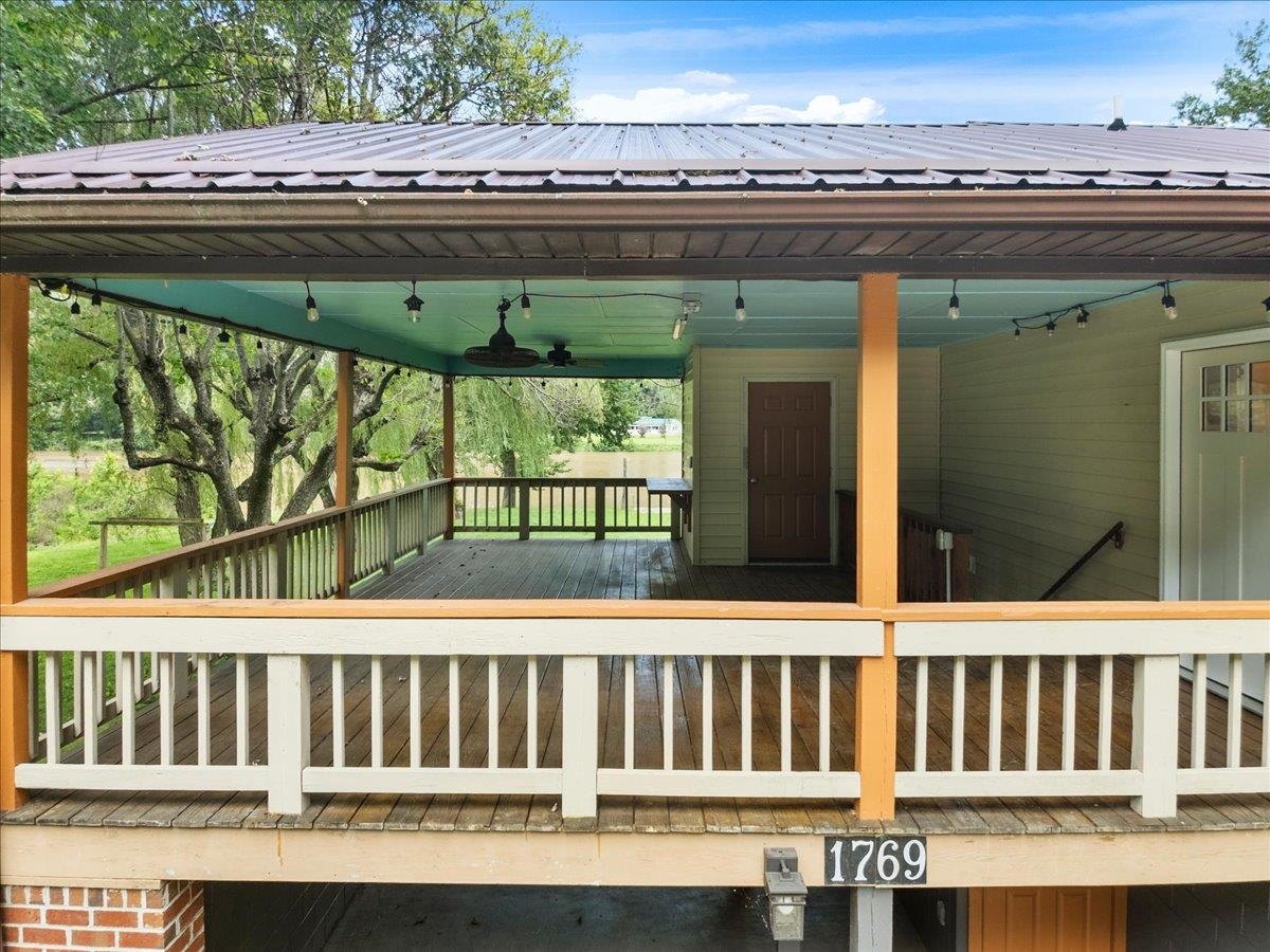 1769 Julia Simpkins Road Allisonia VA 24347