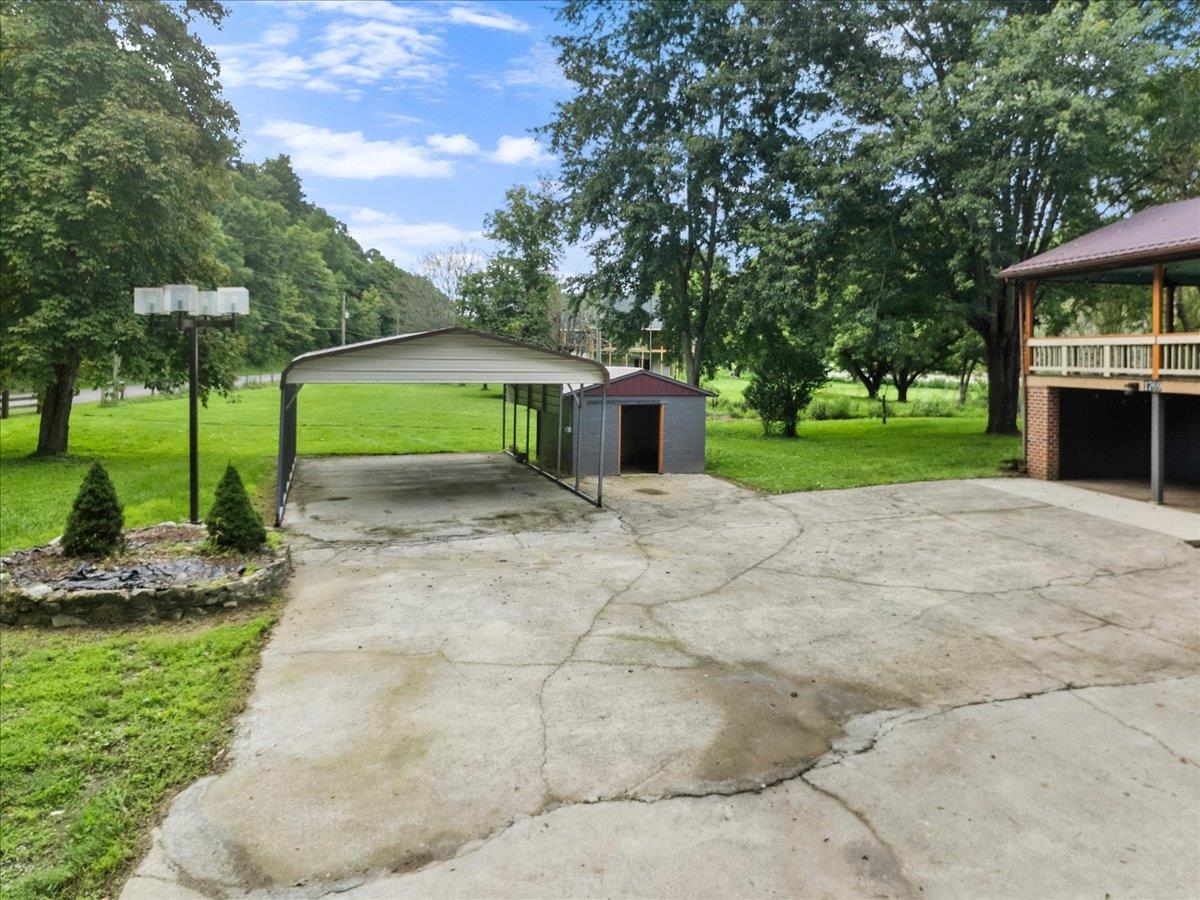 1769 Julia Simpkins Road Allisonia VA 24347